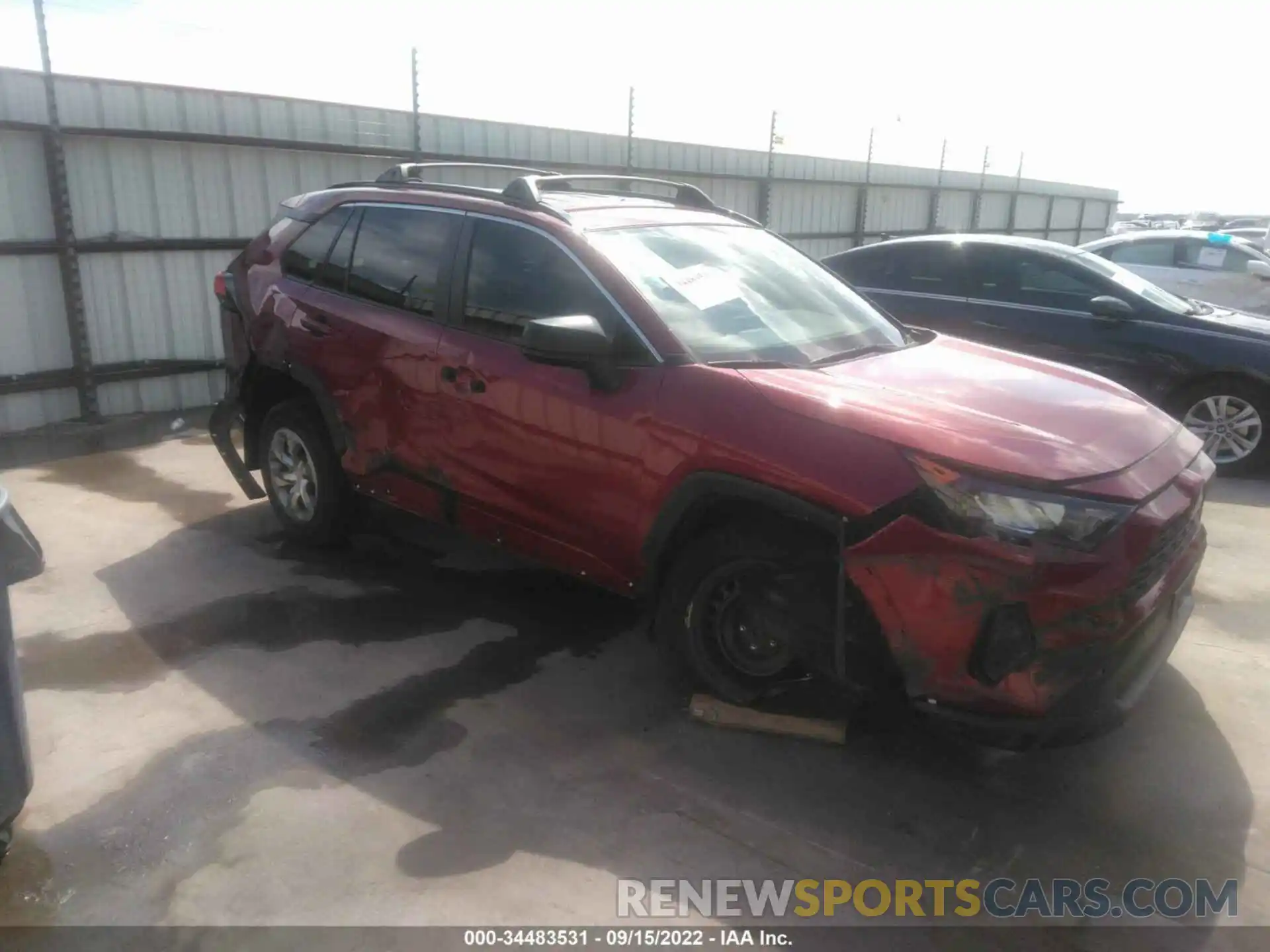 1 Photograph of a damaged car 2T3H1RFV4KW048851 TOYOTA RAV4 2019