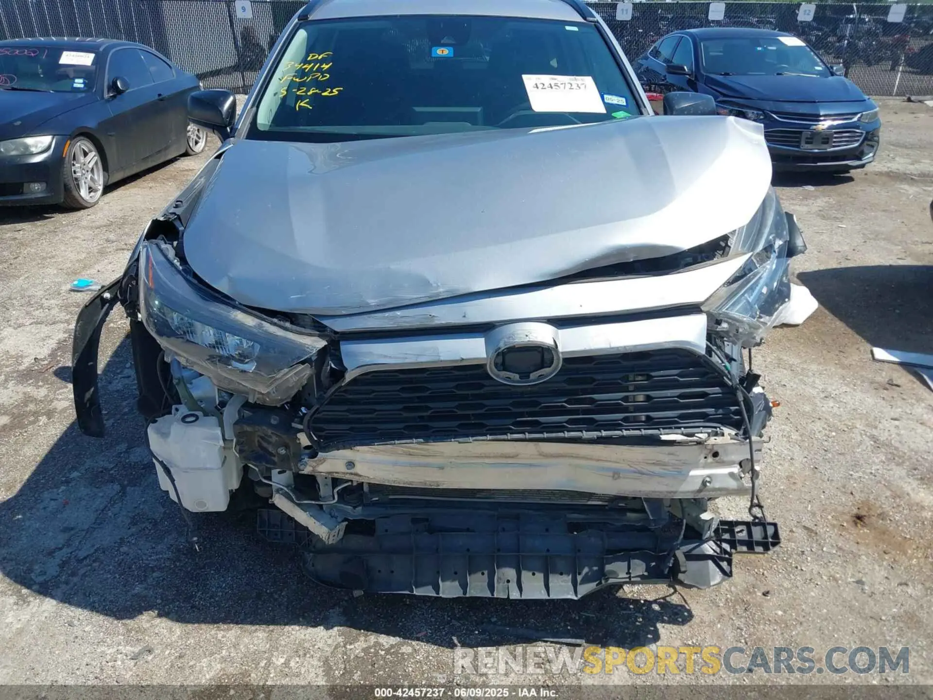 13 Photograph of a damaged car 2T3H1RFV5KC003323 TOYOTA RAV4 2019