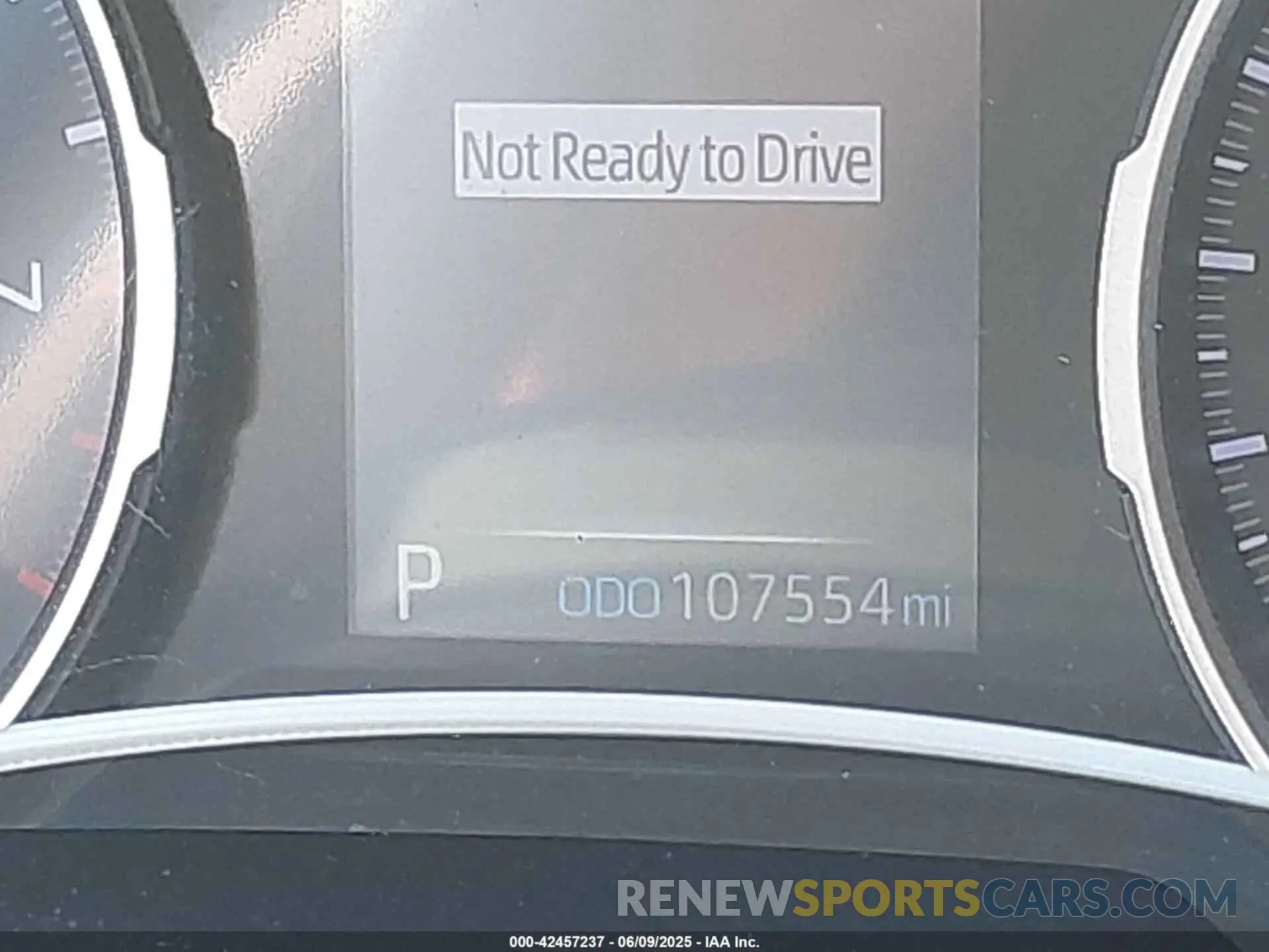 16 Photograph of a damaged car 2T3H1RFV5KC003323 TOYOTA RAV4 2019