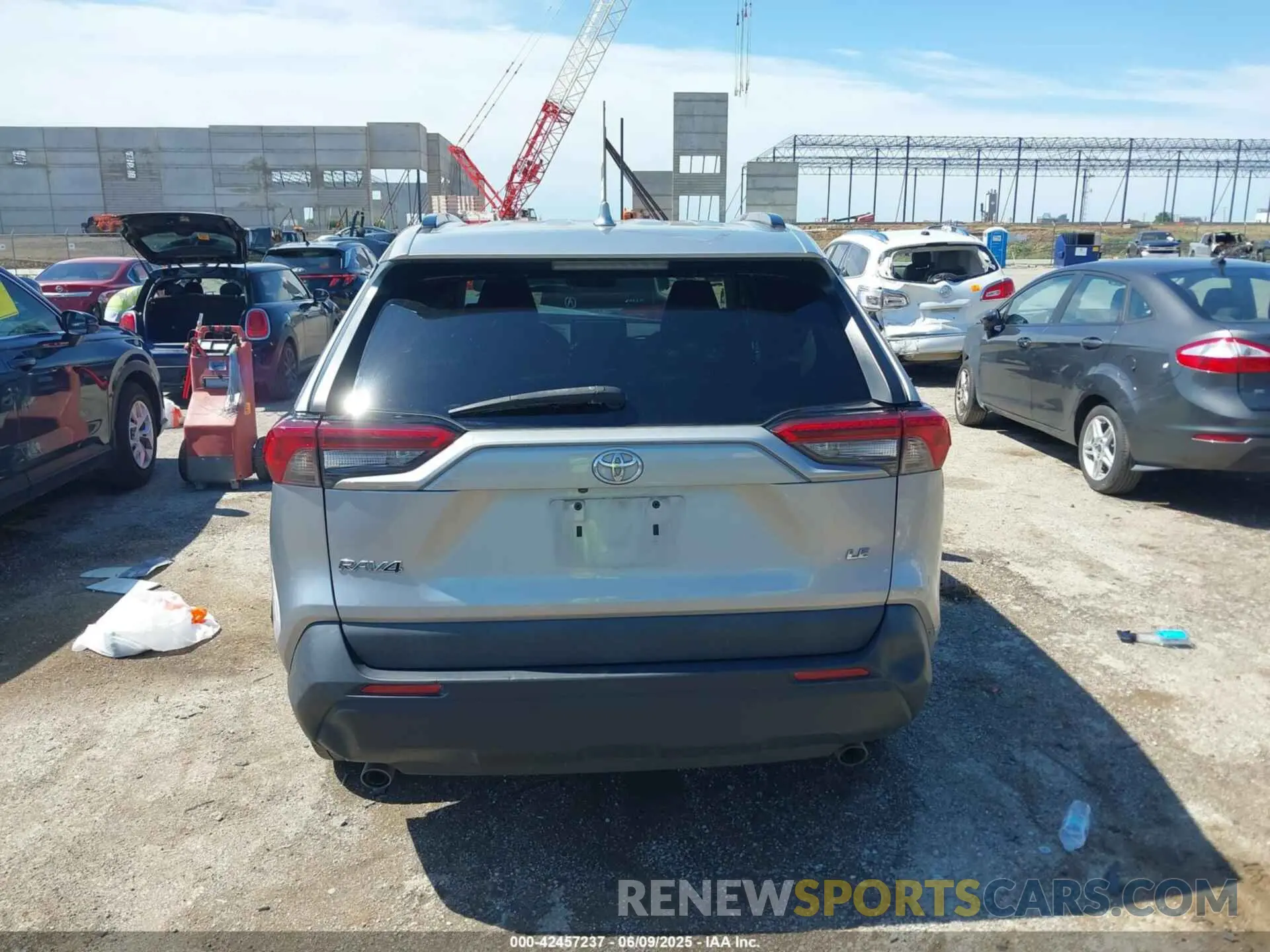17 Photograph of a damaged car 2T3H1RFV5KC003323 TOYOTA RAV4 2019