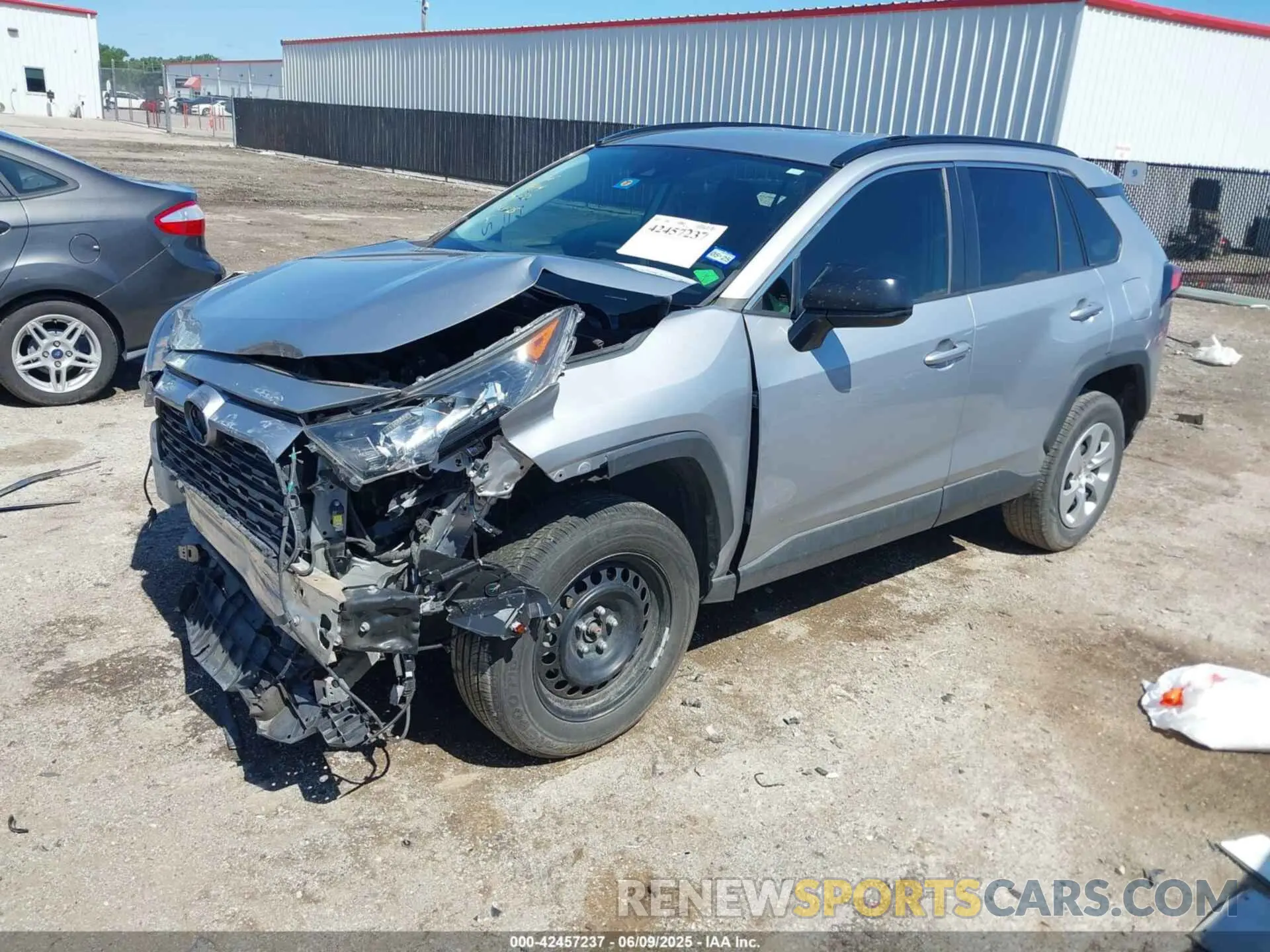 2 Photograph of a damaged car 2T3H1RFV5KC003323 TOYOTA RAV4 2019