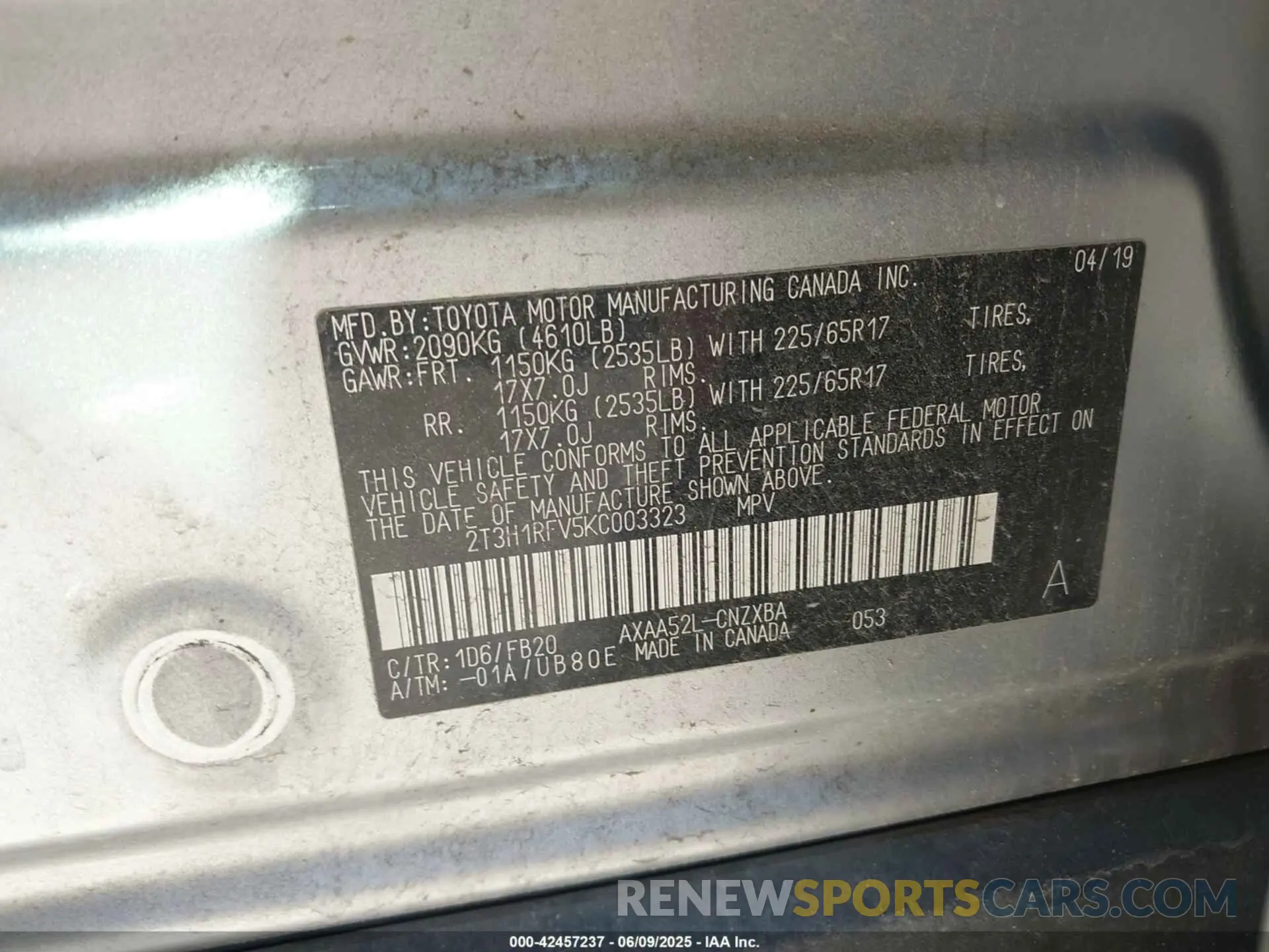 9 Photograph of a damaged car 2T3H1RFV5KC003323 TOYOTA RAV4 2019