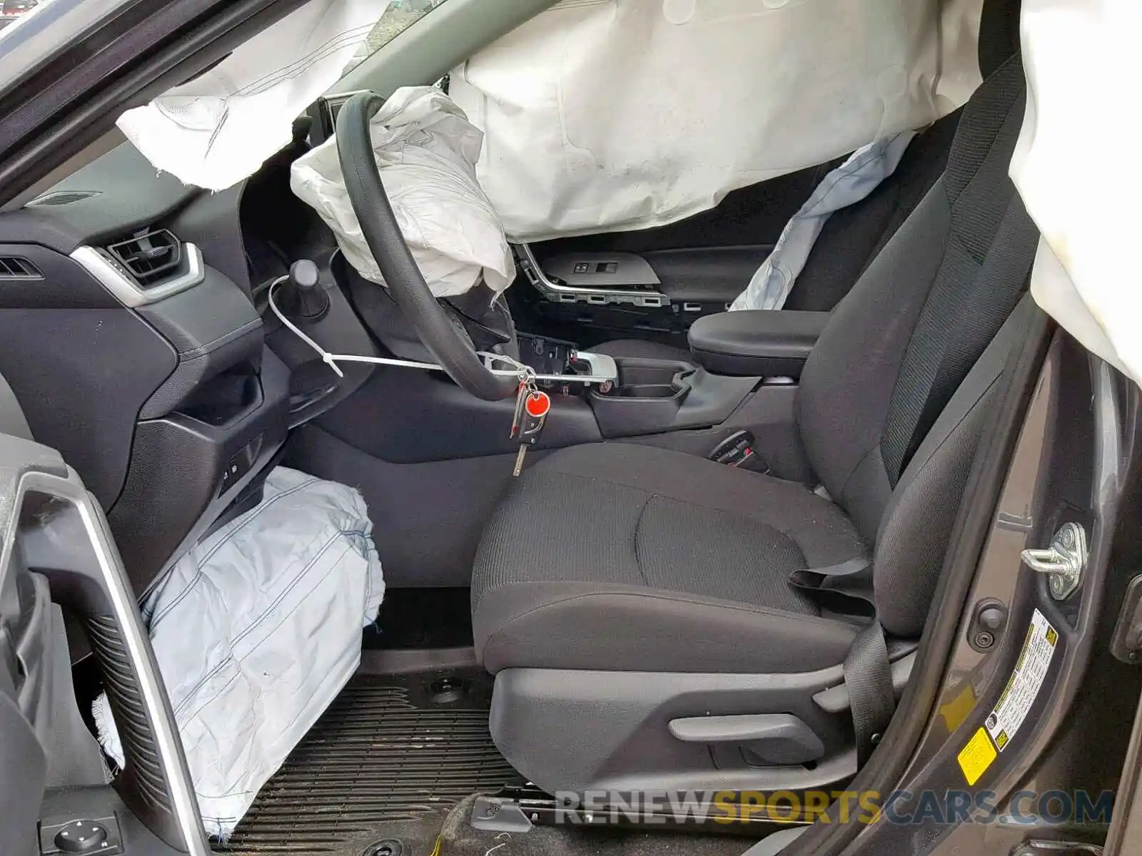 5 Photograph of a damaged car 2T3H1RFV5KW033582 TOYOTA RAV4 2019