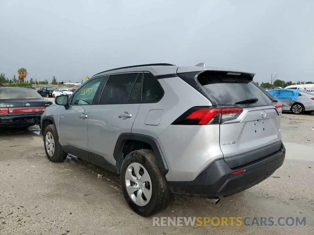 3 Photograph of a damaged car 2T3H1RFV5KW037762 TOYOTA RAV4 2019