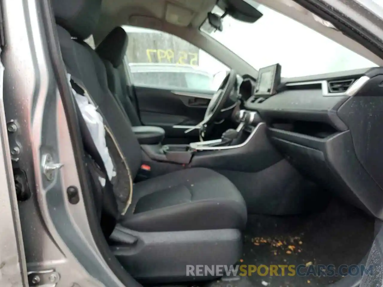 5 Photograph of a damaged car 2T3H1RFV5KW037762 TOYOTA RAV4 2019