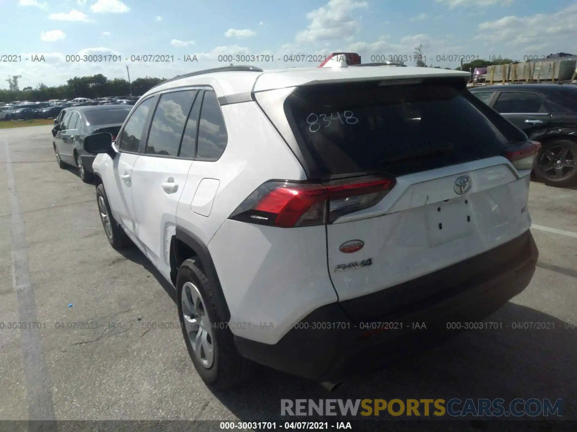 3 Photograph of a damaged car 2T3H1RFV5KW038829 TOYOTA RAV4 2019