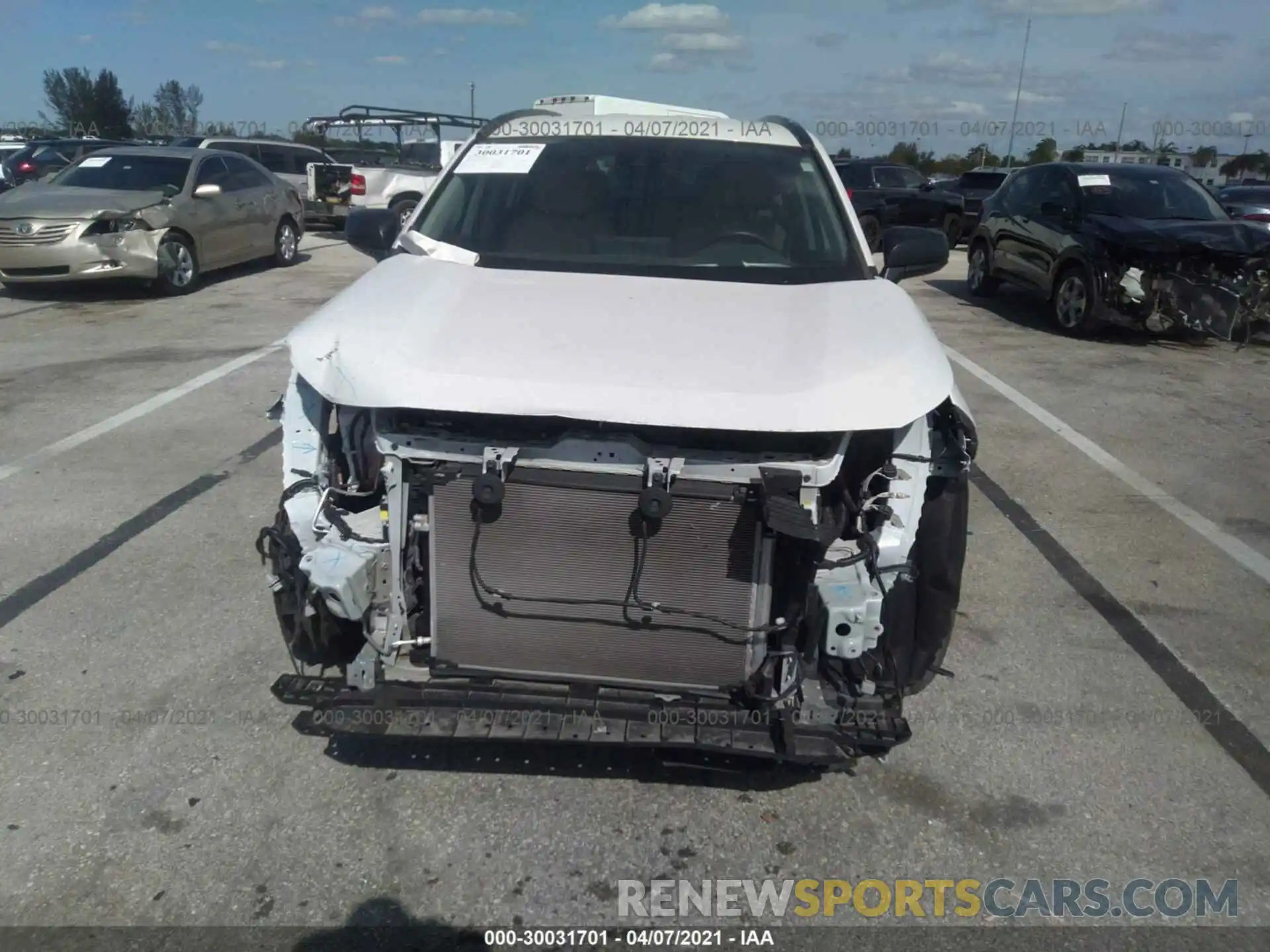 6 Photograph of a damaged car 2T3H1RFV5KW038829 TOYOTA RAV4 2019