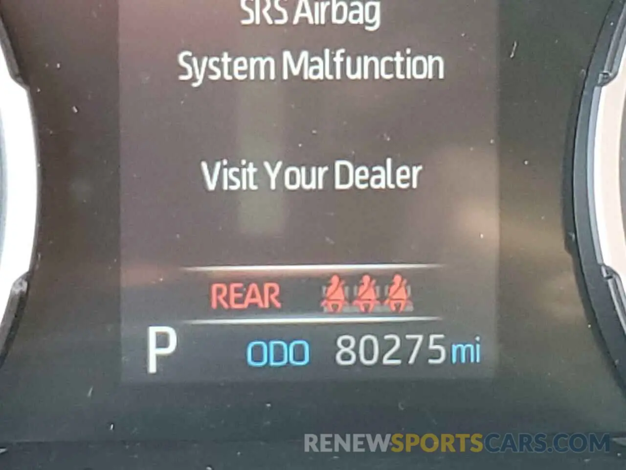 8 Photograph of a damaged car 2T3H1RFV5KW039205 TOYOTA RAV4 2019