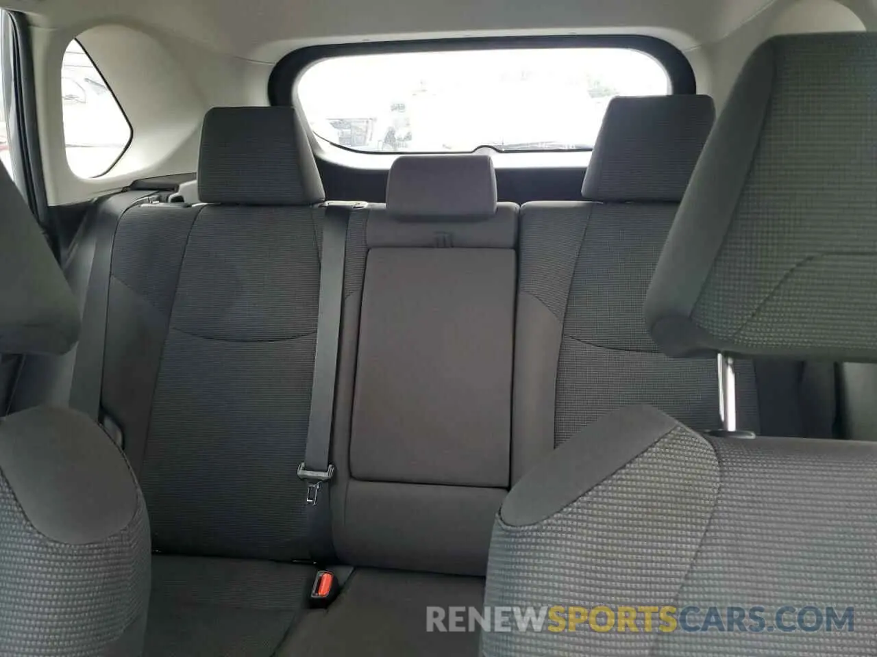 10 Photograph of a damaged car 2T3H1RFV5KW041343 TOYOTA RAV4 2019