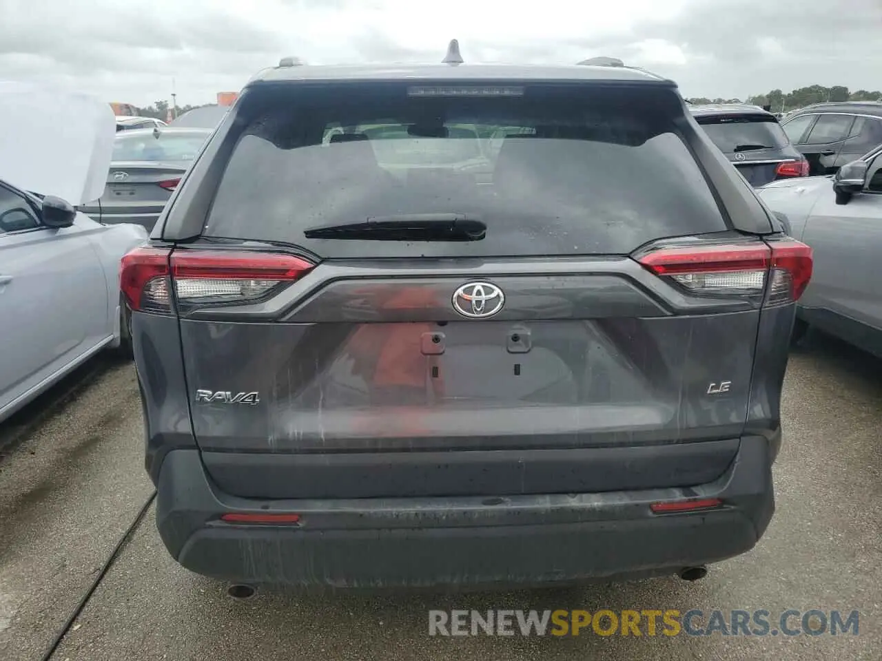 6 Photograph of a damaged car 2T3H1RFV5KW041343 TOYOTA RAV4 2019