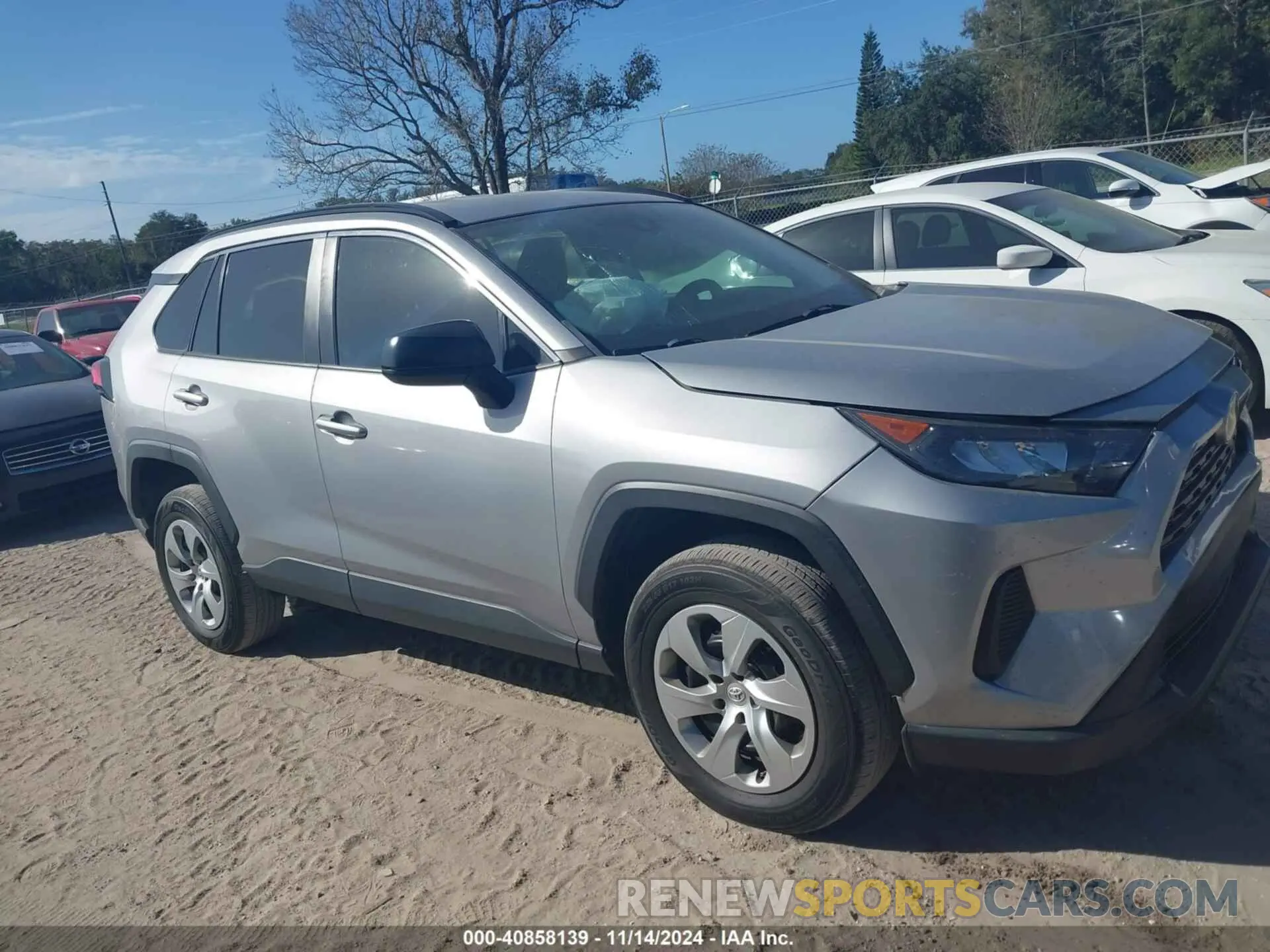 13 Photograph of a damaged car 2T3H1RFV5KW041617 TOYOTA RAV4 2019