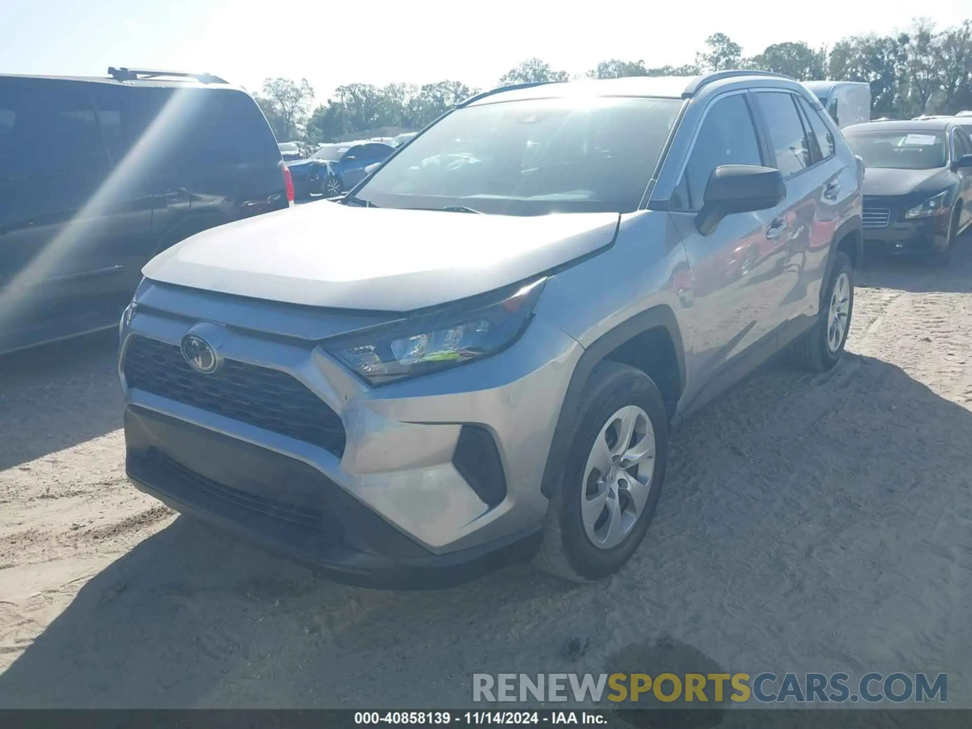 6 Photograph of a damaged car 2T3H1RFV5KW041617 TOYOTA RAV4 2019
