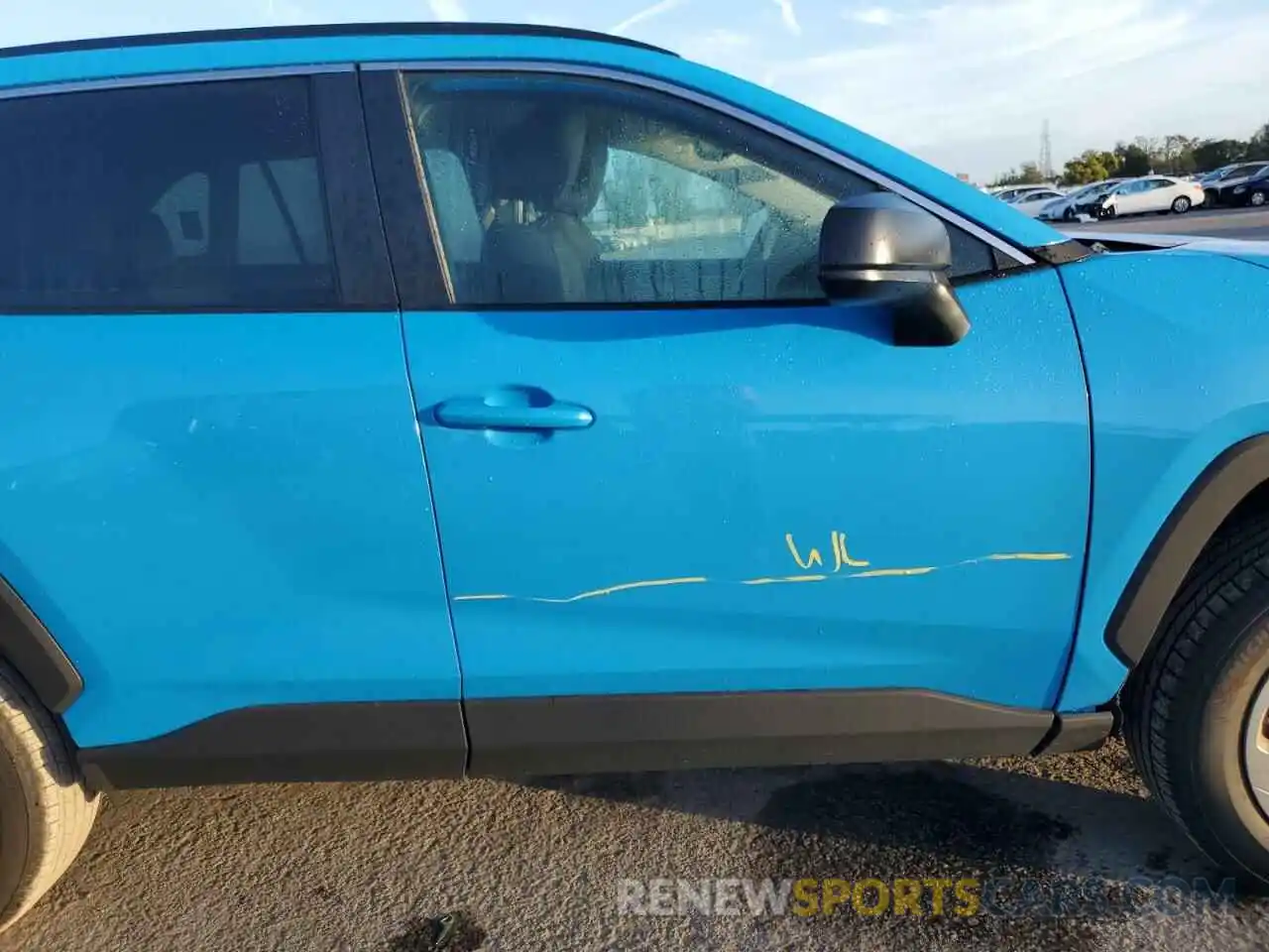 9 Photograph of a damaged car 2T3H1RFV5KW045005 TOYOTA RAV4 2019