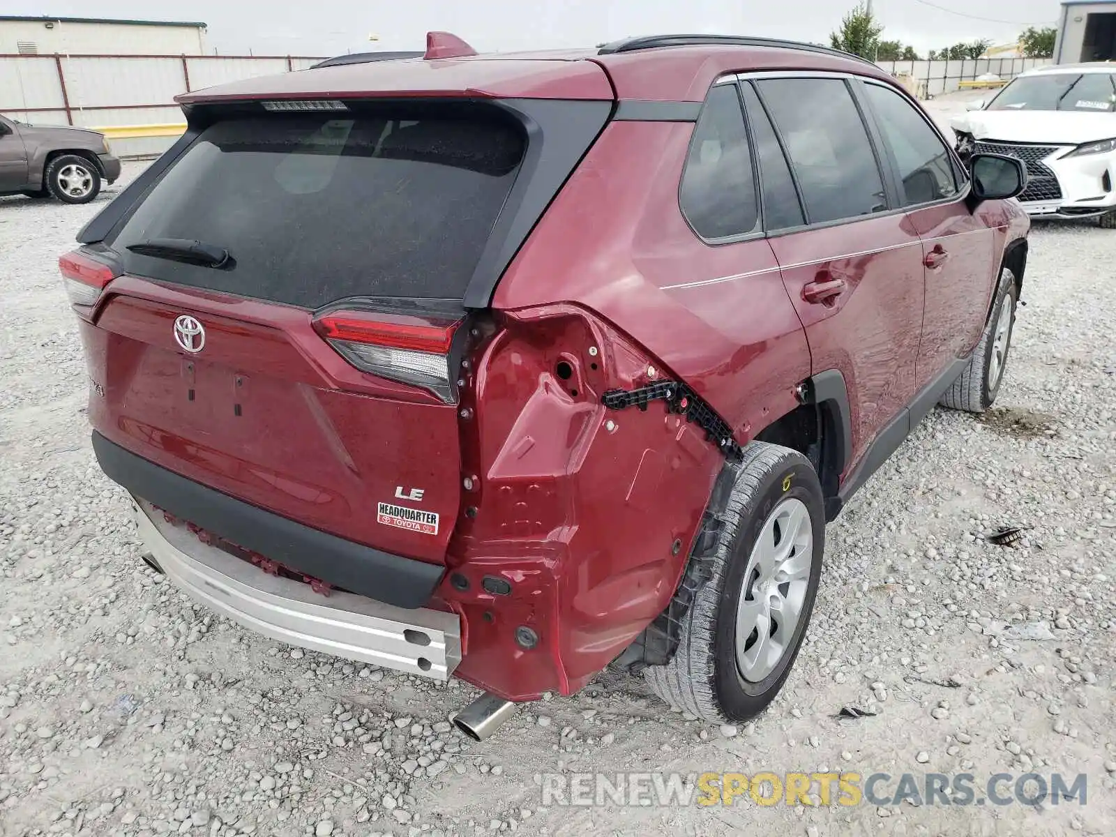 4 Photograph of a damaged car 2T3H1RFV5KW045084 TOYOTA RAV4 2019