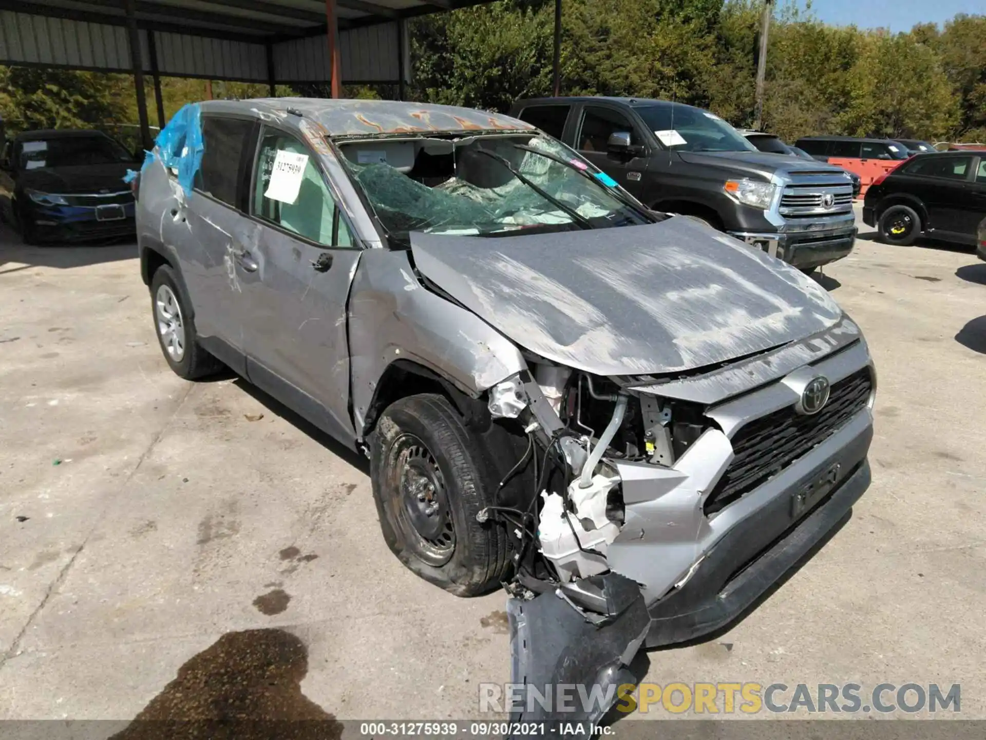 1 Photograph of a damaged car 2T3H1RFV5KW047286 TOYOTA RAV4 2019