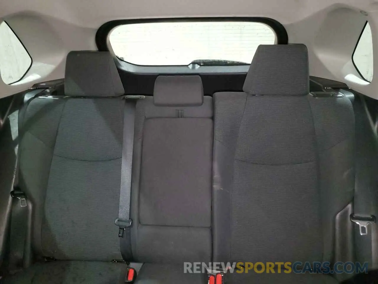 10 Photograph of a damaged car 2T3H1RFV5KW055355 TOYOTA RAV4 2019