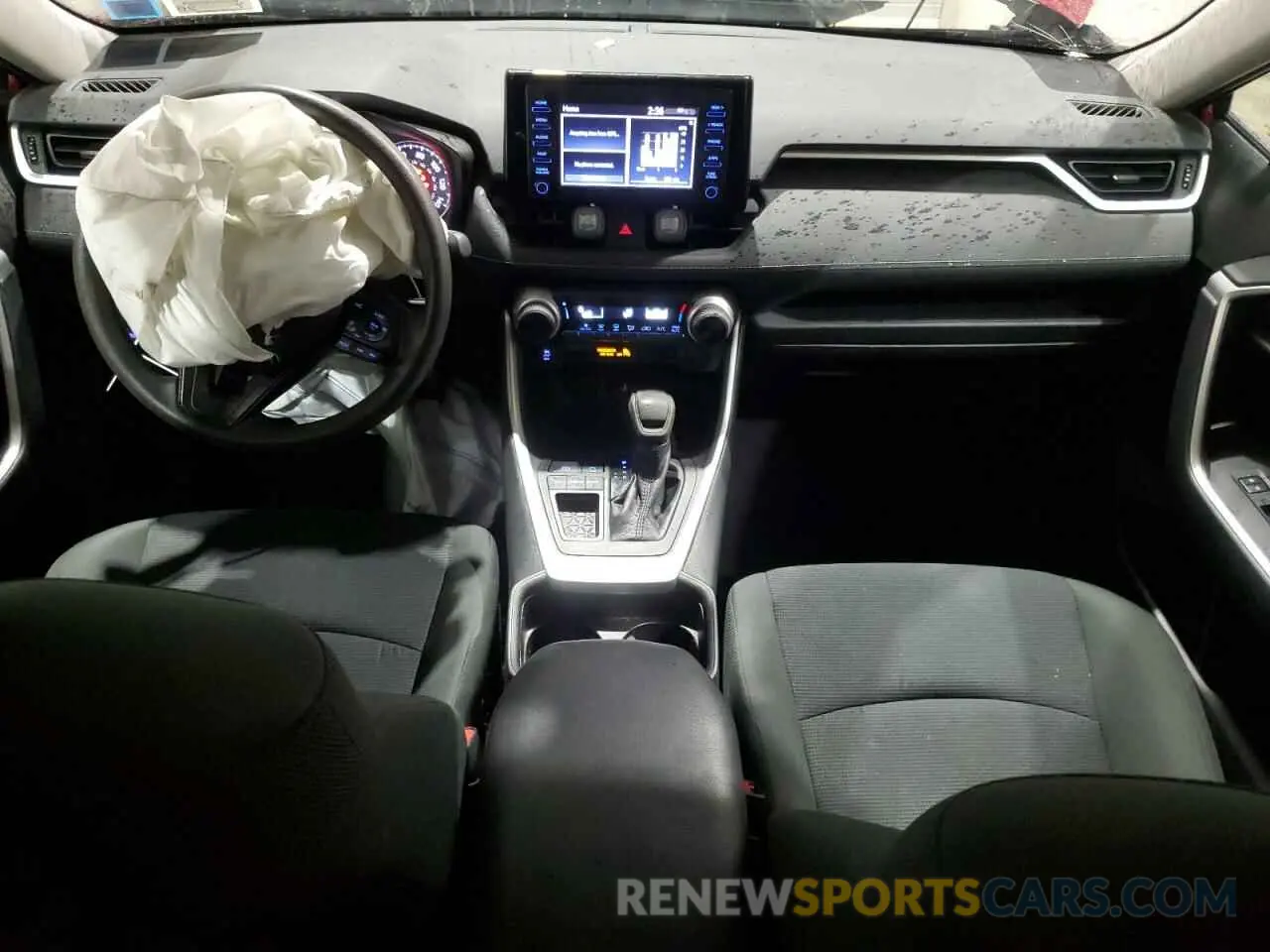 8 Photograph of a damaged car 2T3H1RFV5KW055355 TOYOTA RAV4 2019