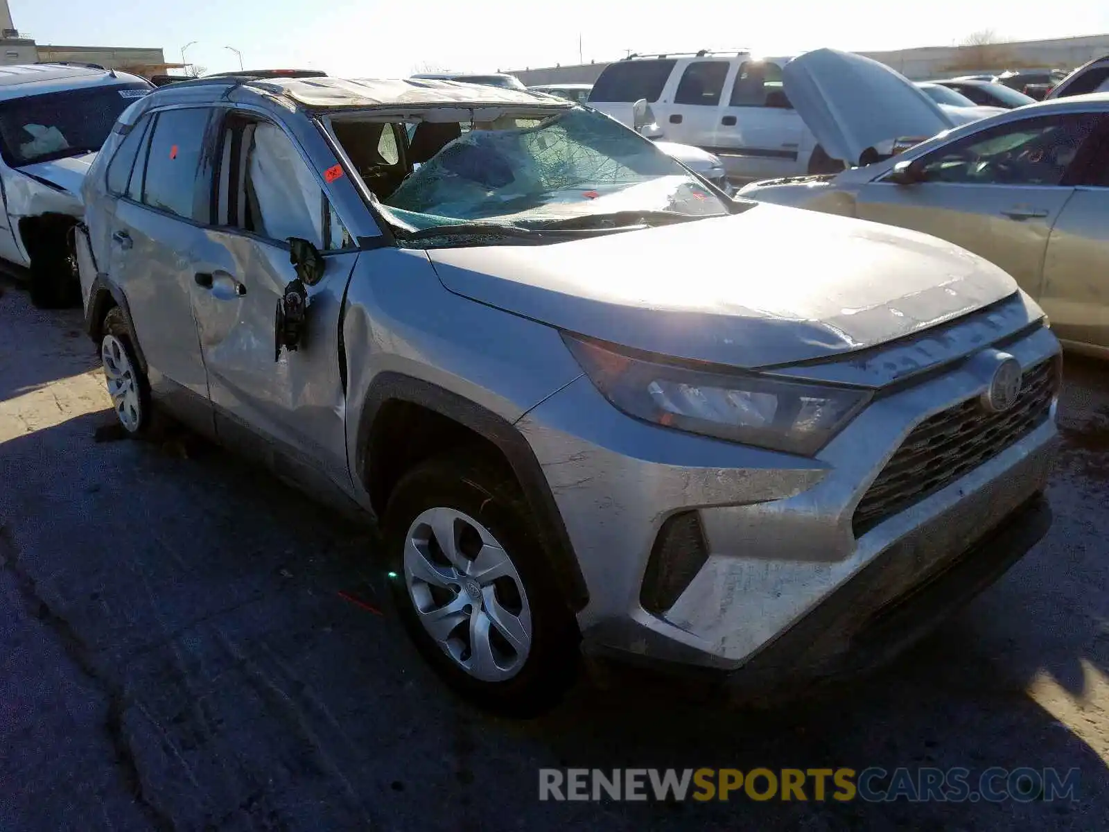 1 Photograph of a damaged car 2T3H1RFV6KC001774 TOYOTA RAV4 2019