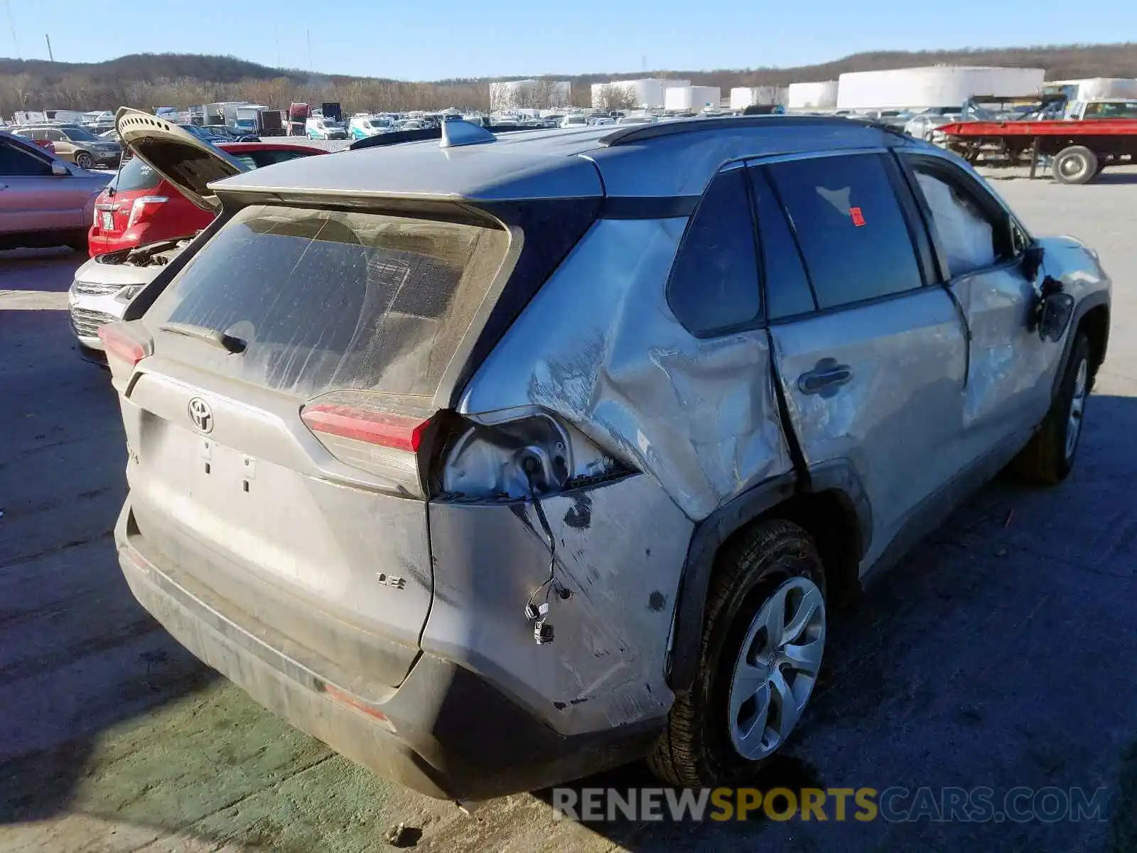 4 Photograph of a damaged car 2T3H1RFV6KC001774 TOYOTA RAV4 2019