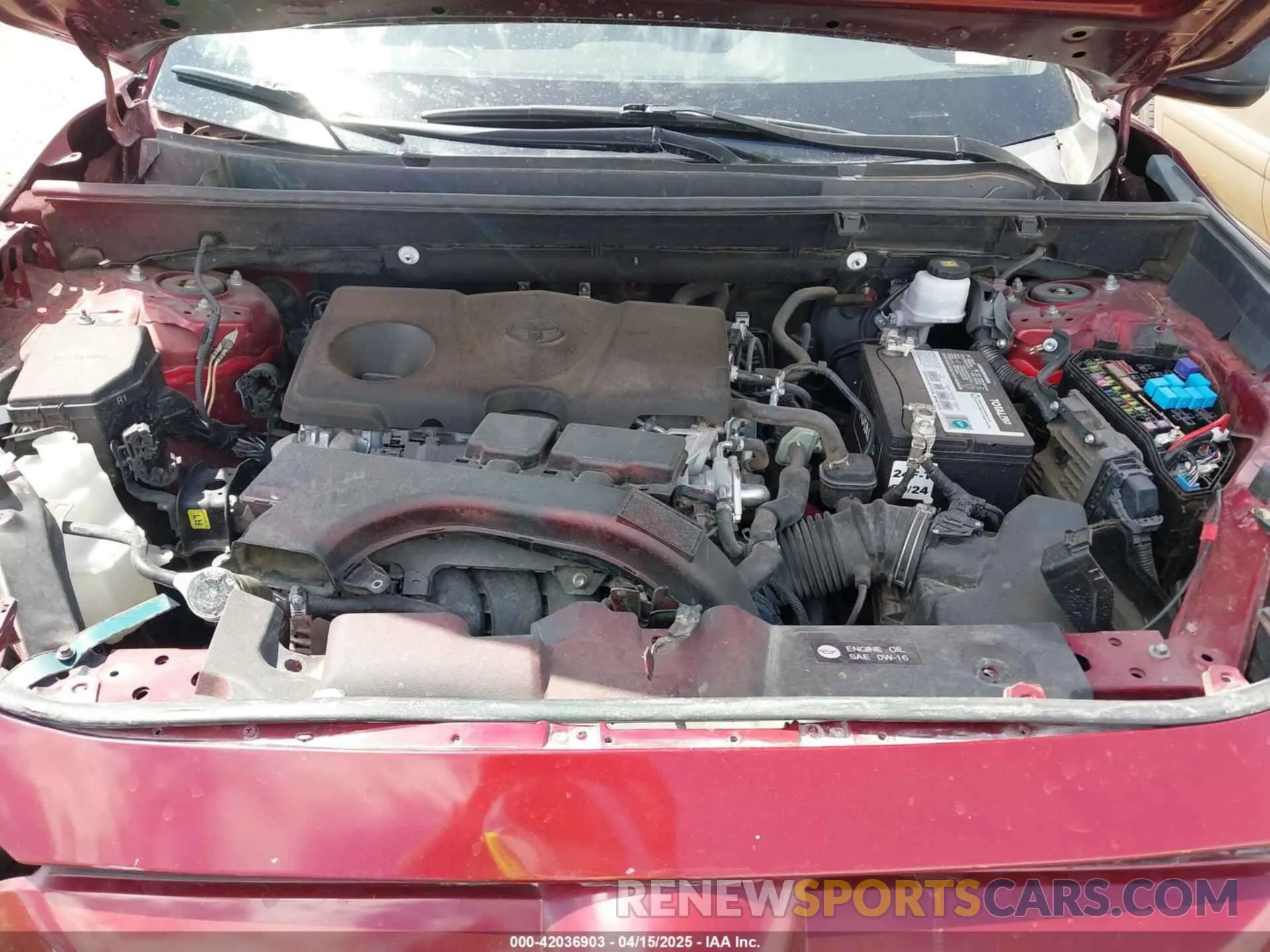 10 Photograph of a damaged car 2T3H1RFV6KC015805 TOYOTA RAV4 2019