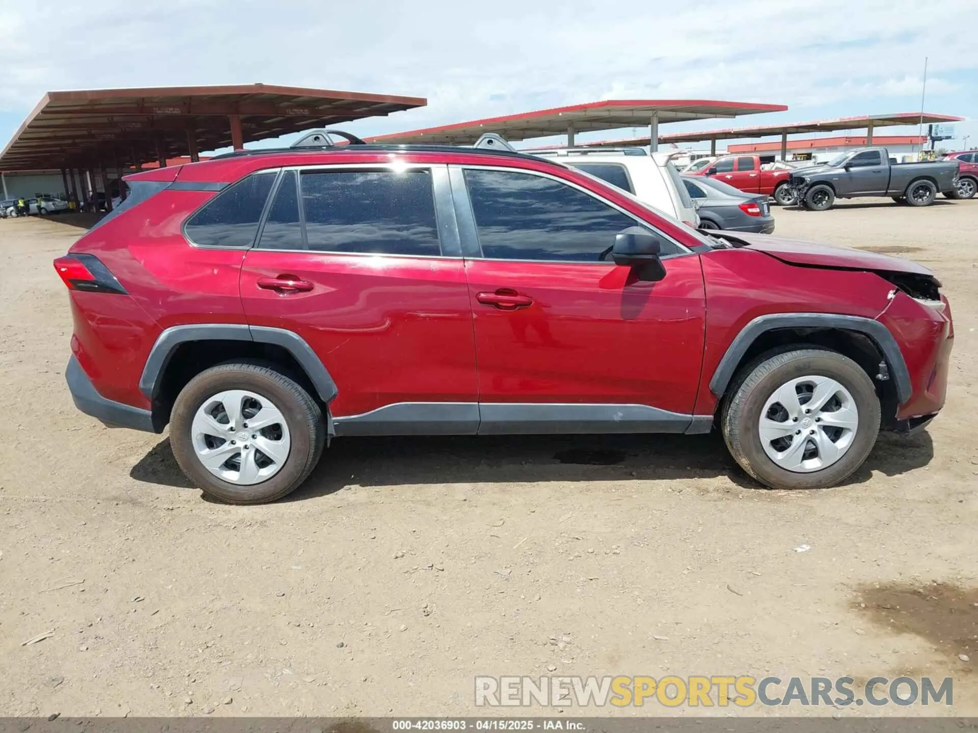 12 Photograph of a damaged car 2T3H1RFV6KC015805 TOYOTA RAV4 2019