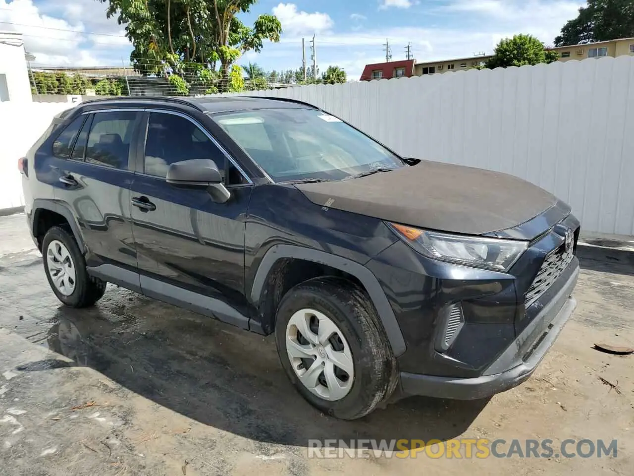 4 Photograph of a damaged car 2T3H1RFV6KC018512 TOYOTA RAV4 2019