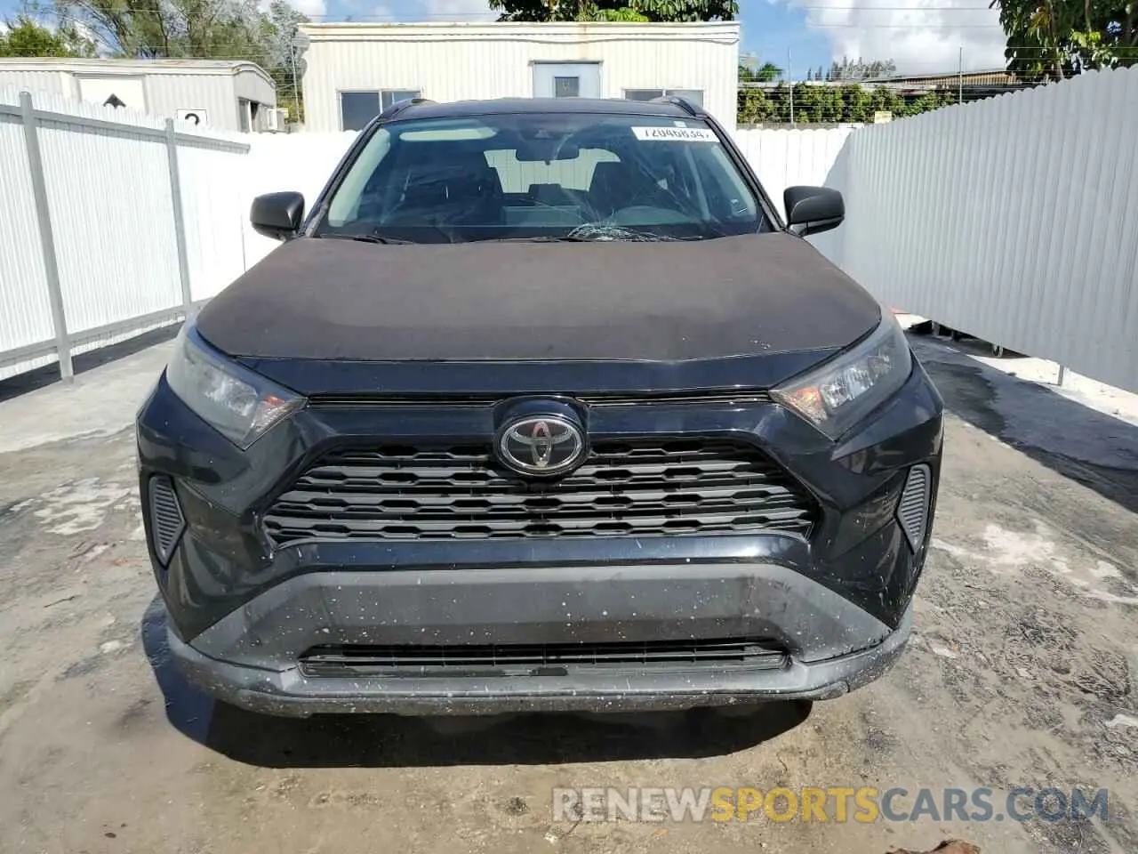 5 Photograph of a damaged car 2T3H1RFV6KC018512 TOYOTA RAV4 2019