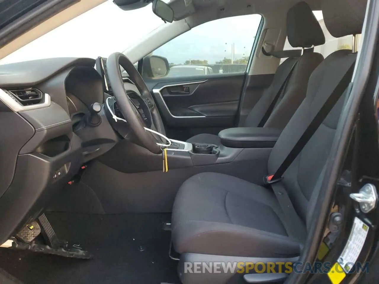 7 Photograph of a damaged car 2T3H1RFV6KC018512 TOYOTA RAV4 2019
