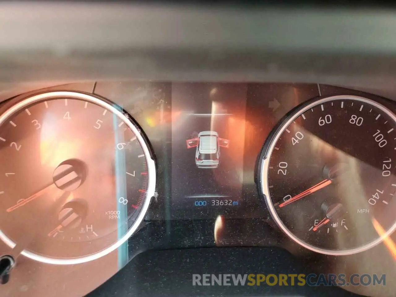 9 Photograph of a damaged car 2T3H1RFV6KC018512 TOYOTA RAV4 2019
