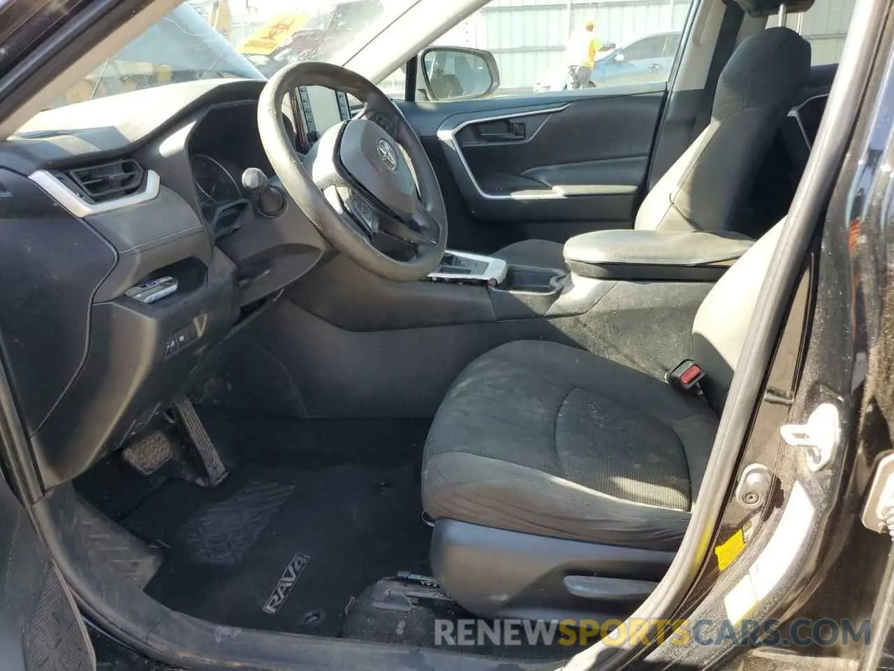 7 Photograph of a damaged car 2T3H1RFV6KC020390 TOYOTA RAV4 2019