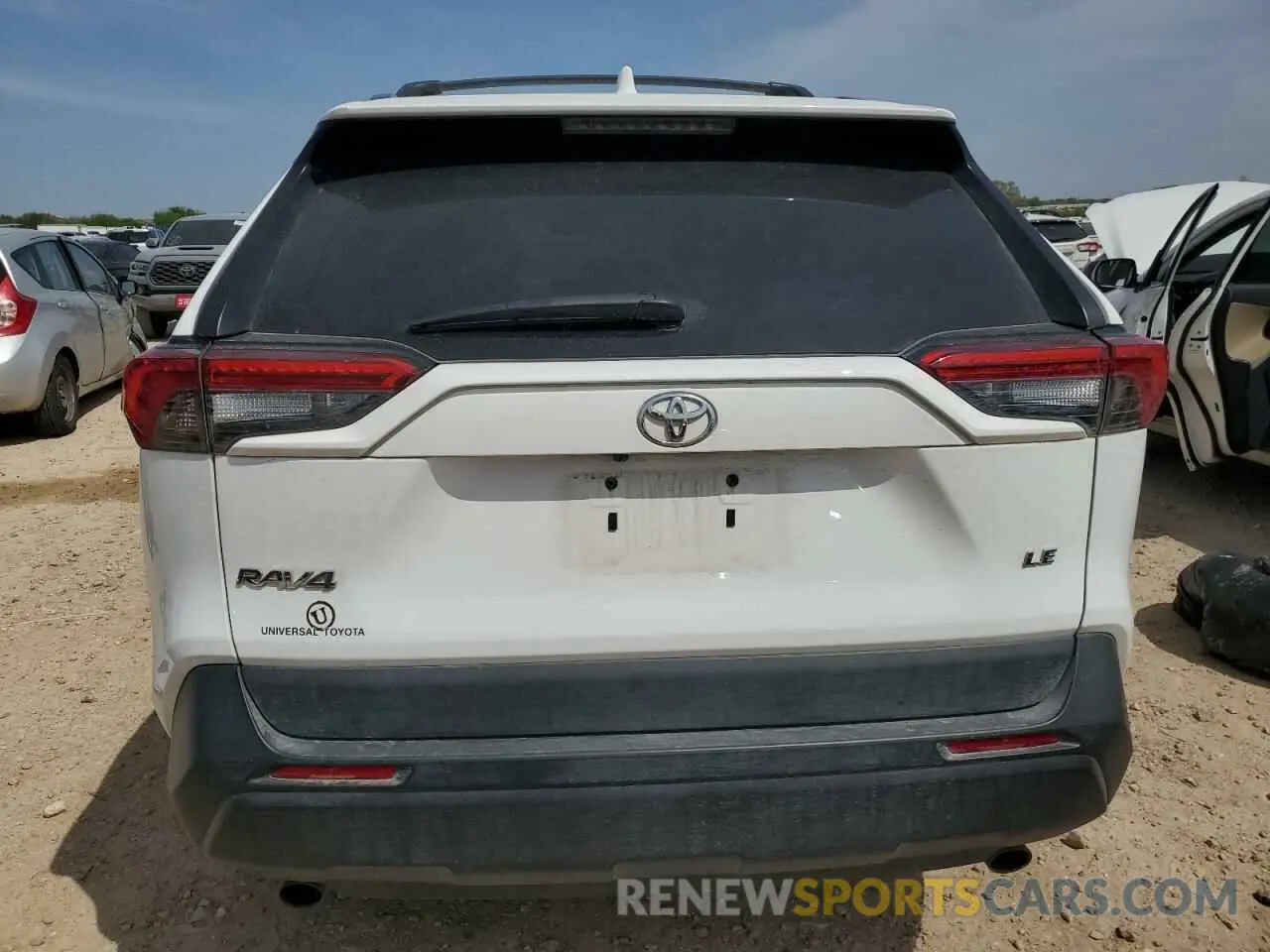 6 Photograph of a damaged car 2T3H1RFV6KC022110 TOYOTA RAV4 2019