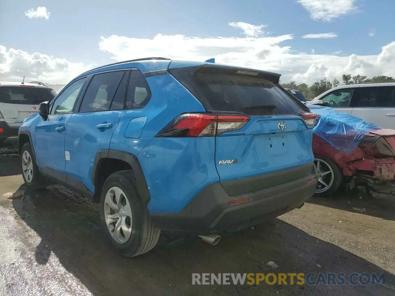 3 Photograph of a damaged car 2T3H1RFV6KW004558 TOYOTA RAV4 2019