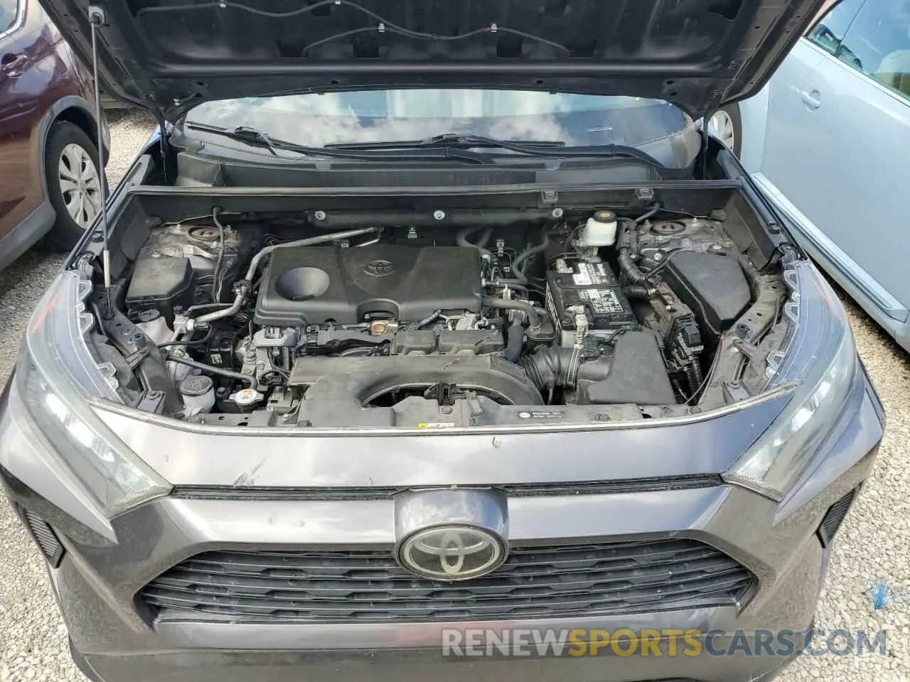 11 Photograph of a damaged car 2T3H1RFV6KW006519 TOYOTA RAV4 2019