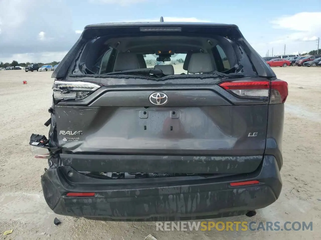 6 Photograph of a damaged car 2T3H1RFV6KW006519 TOYOTA RAV4 2019