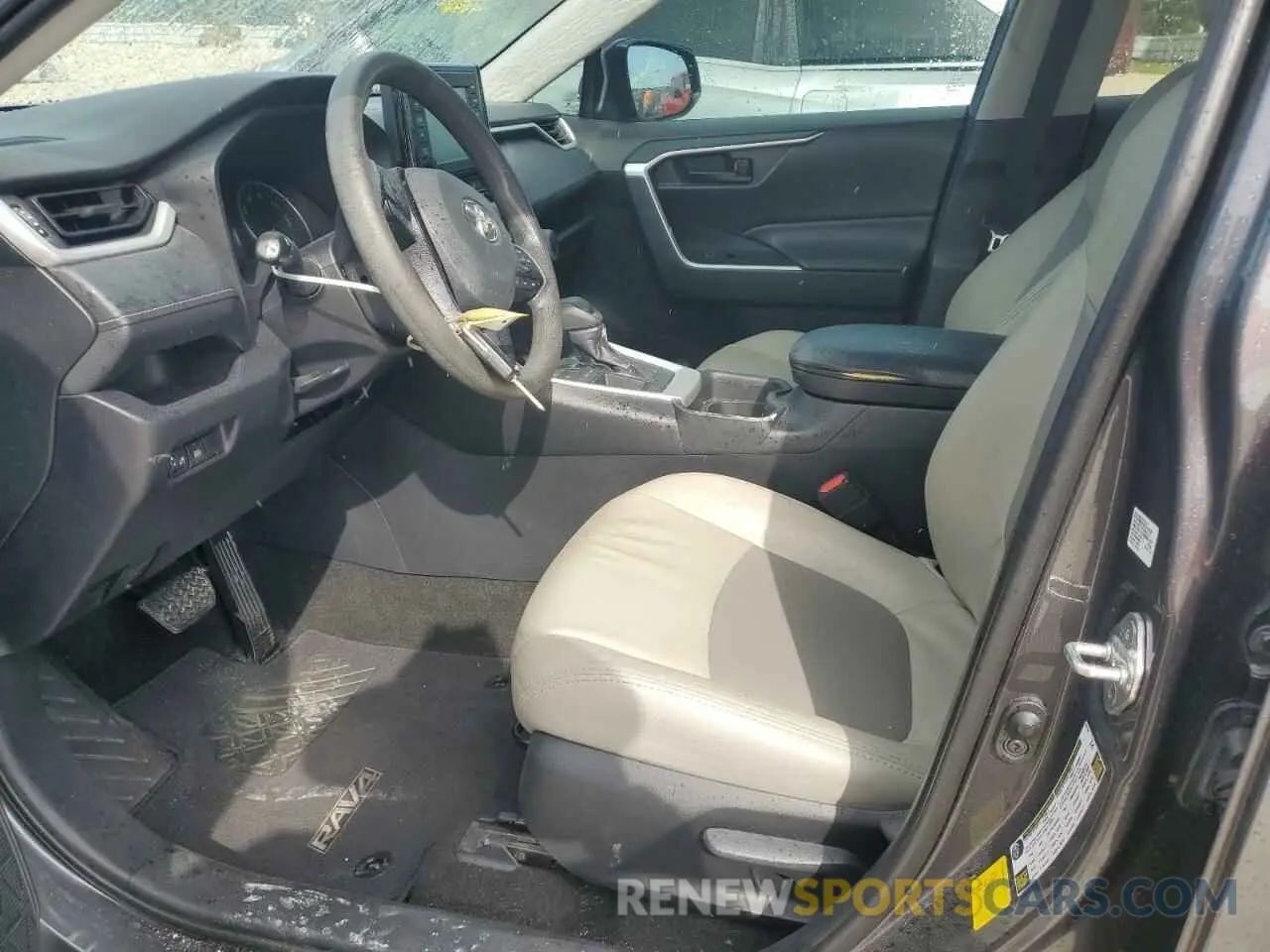 7 Photograph of a damaged car 2T3H1RFV6KW006519 TOYOTA RAV4 2019