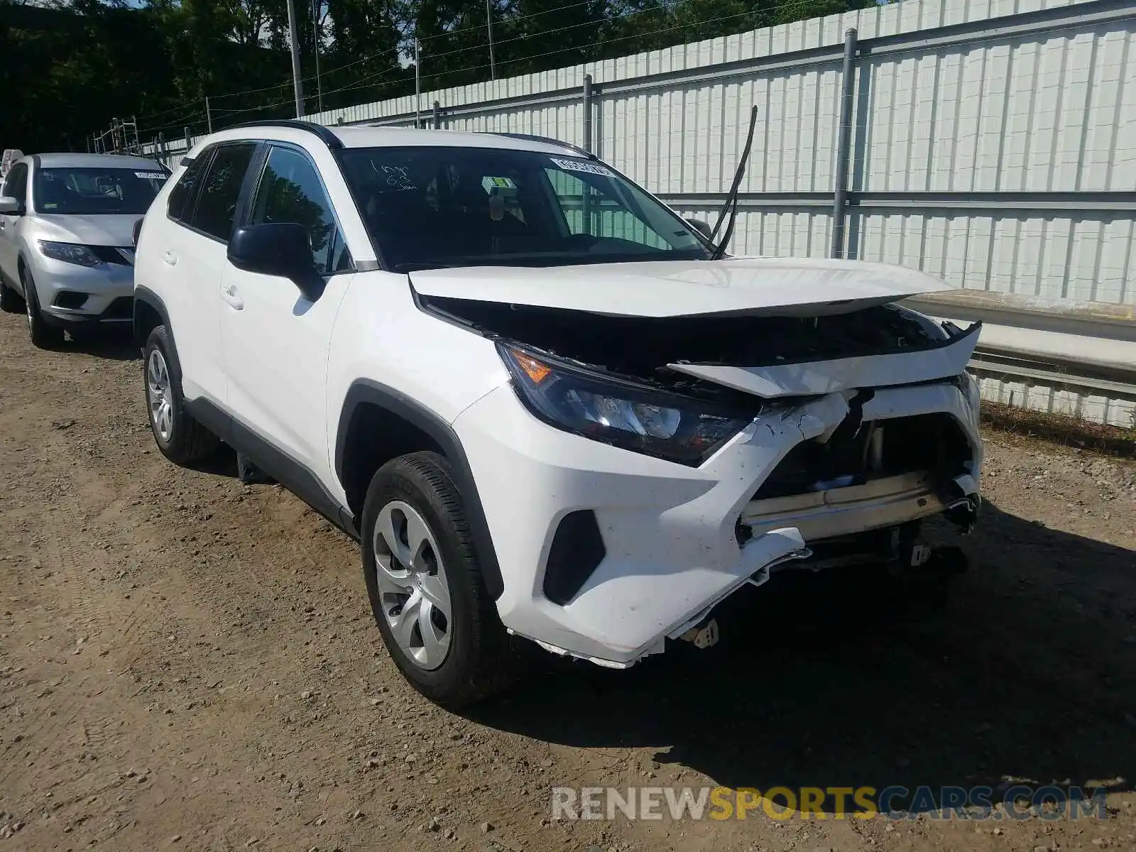 1 Photograph of a damaged car 2T3H1RFV6KW013325 TOYOTA RAV4 2019