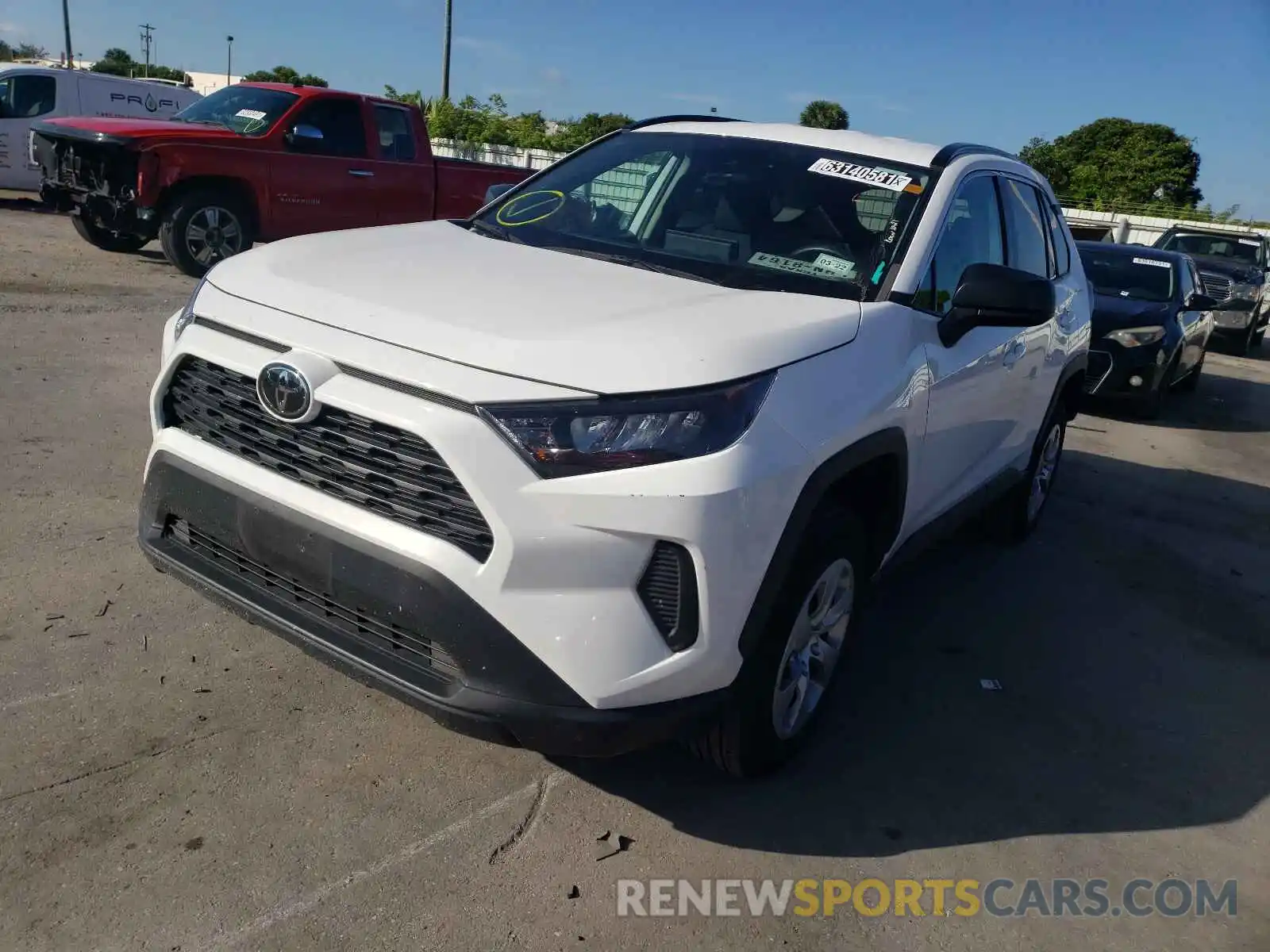 2 Photograph of a damaged car 2T3H1RFV6KW018847 TOYOTA RAV4 2019