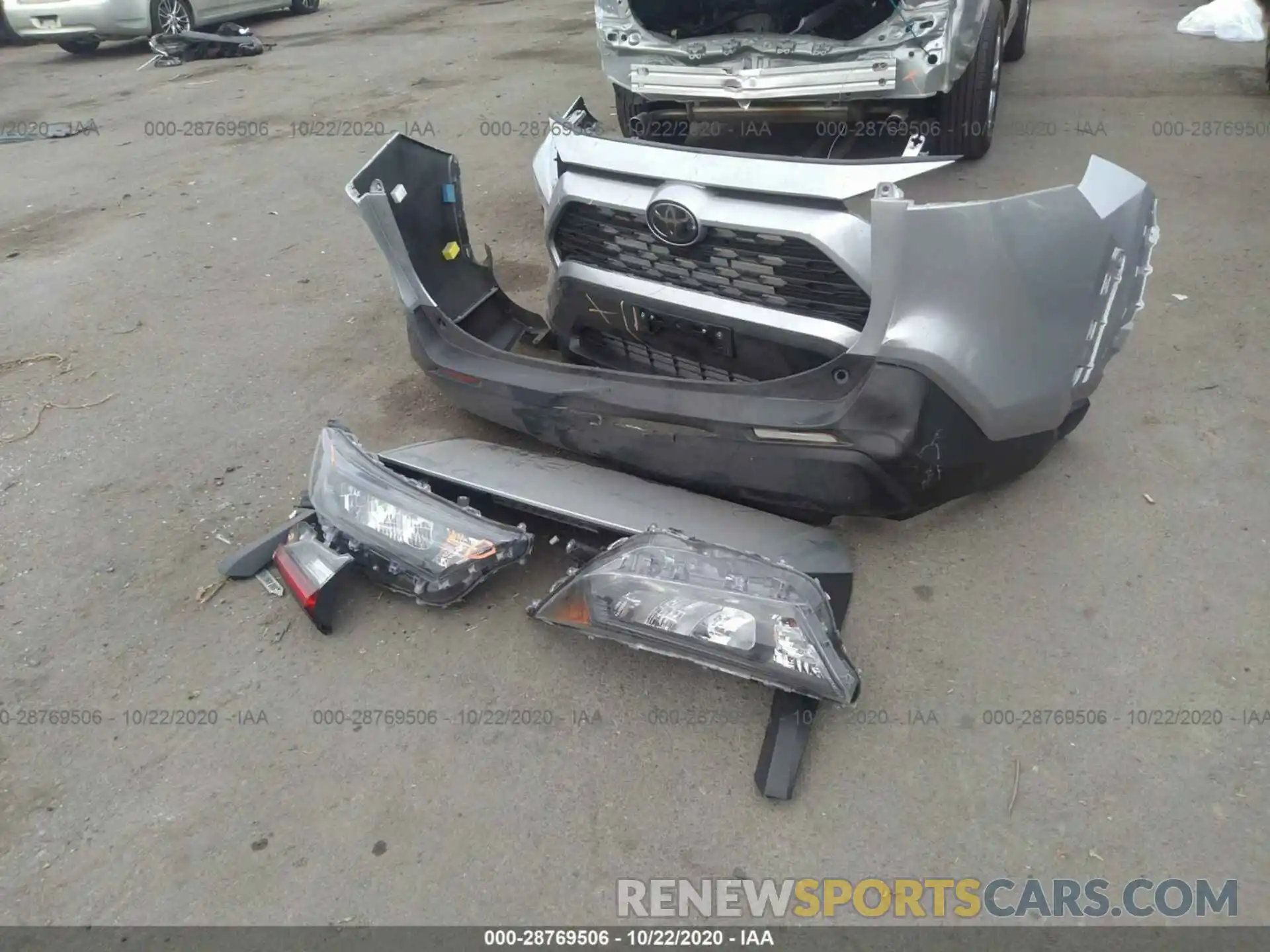 12 Photograph of a damaged car 2T3H1RFV6KW025572 TOYOTA RAV4 2019