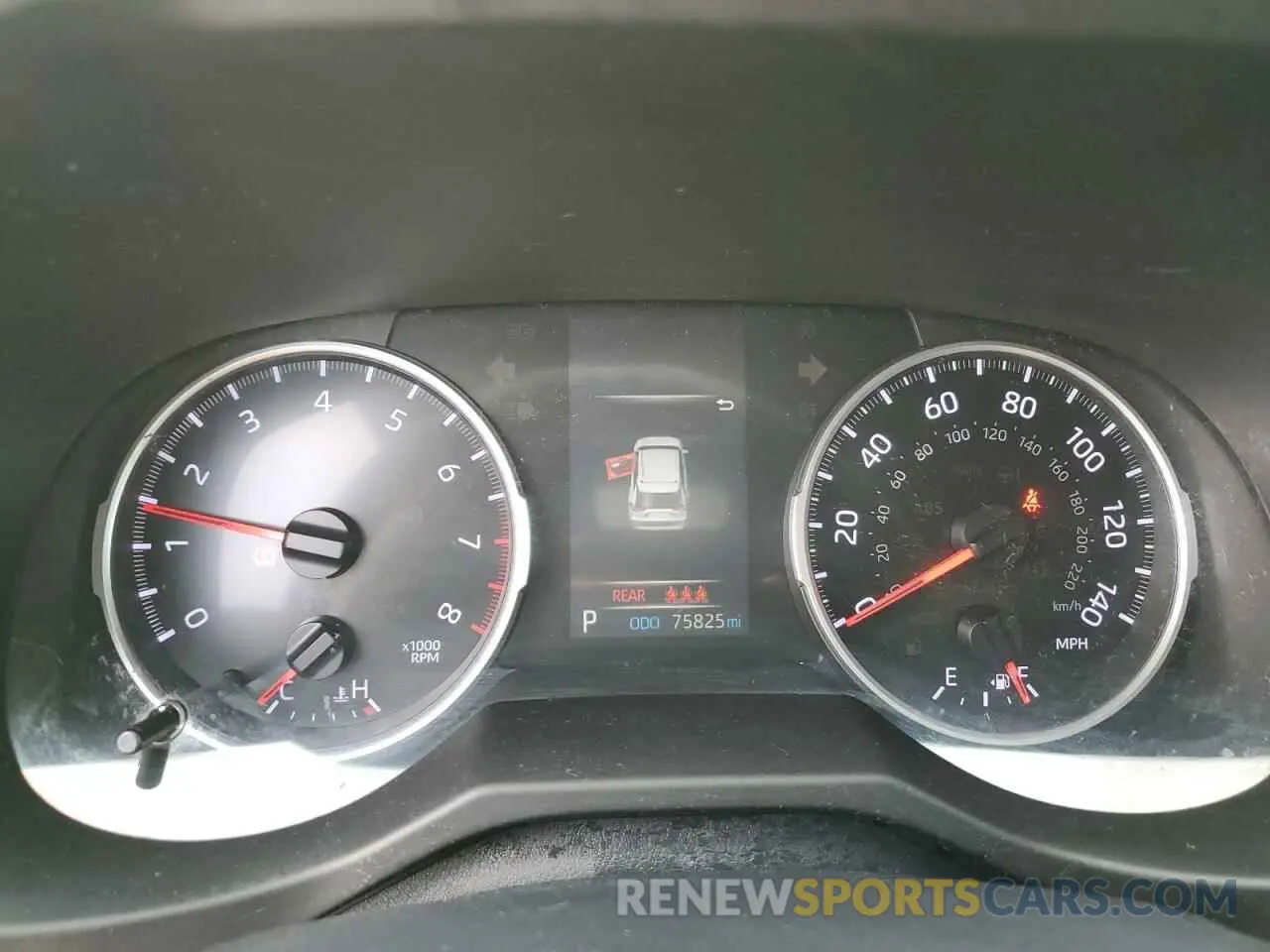 9 Photograph of a damaged car 2T3H1RFV6KW038015 TOYOTA RAV4 2019