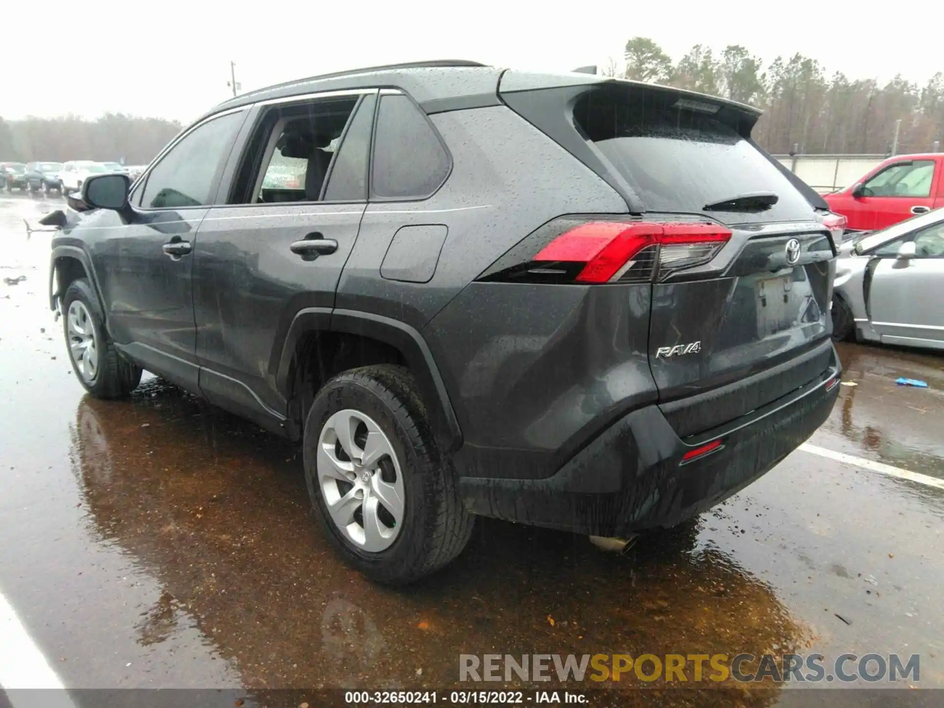 3 Photograph of a damaged car 2T3H1RFV6KW044252 TOYOTA RAV4 2019