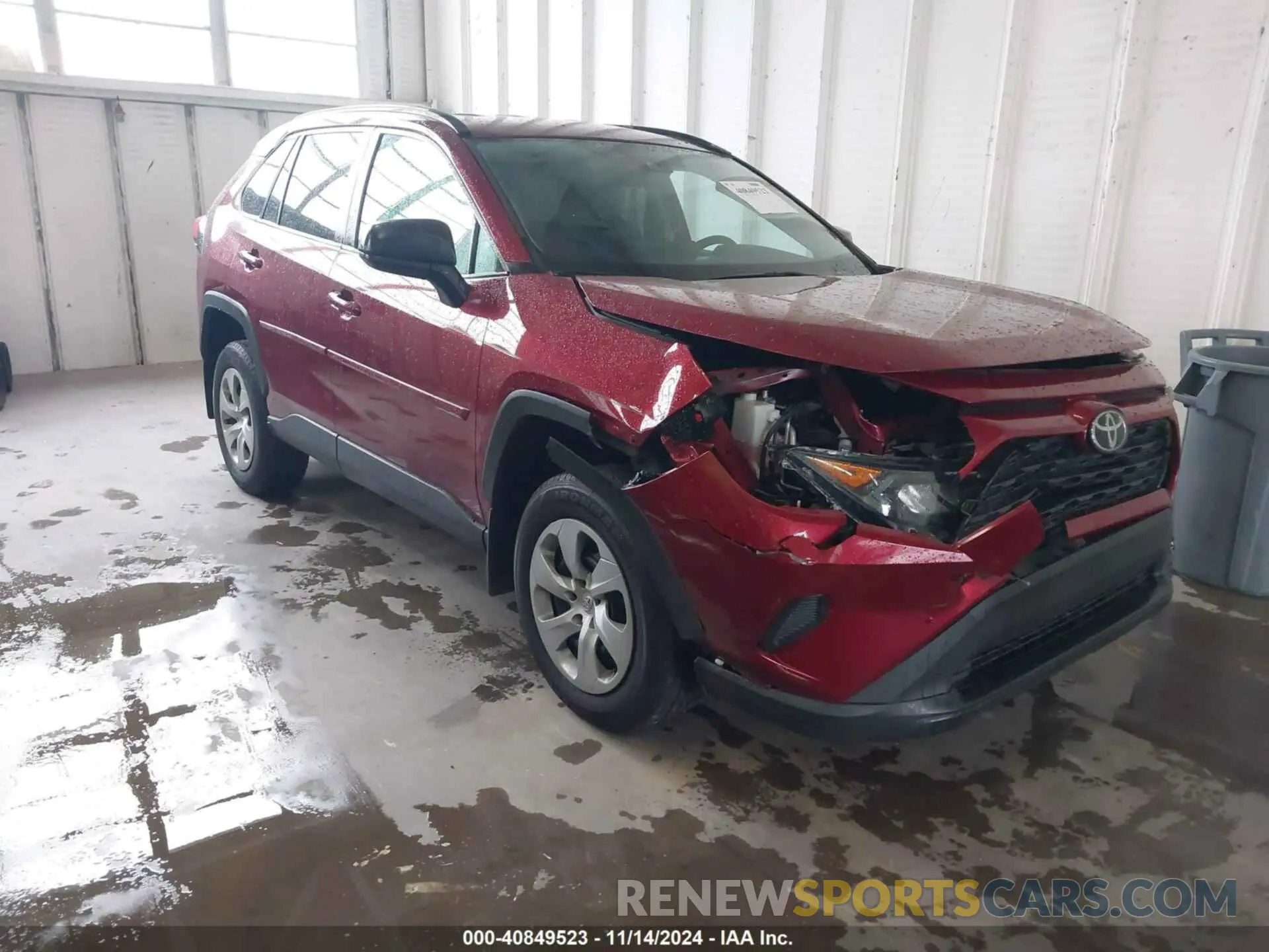 1 Photograph of a damaged car 2T3H1RFV6KW046955 TOYOTA RAV4 2019