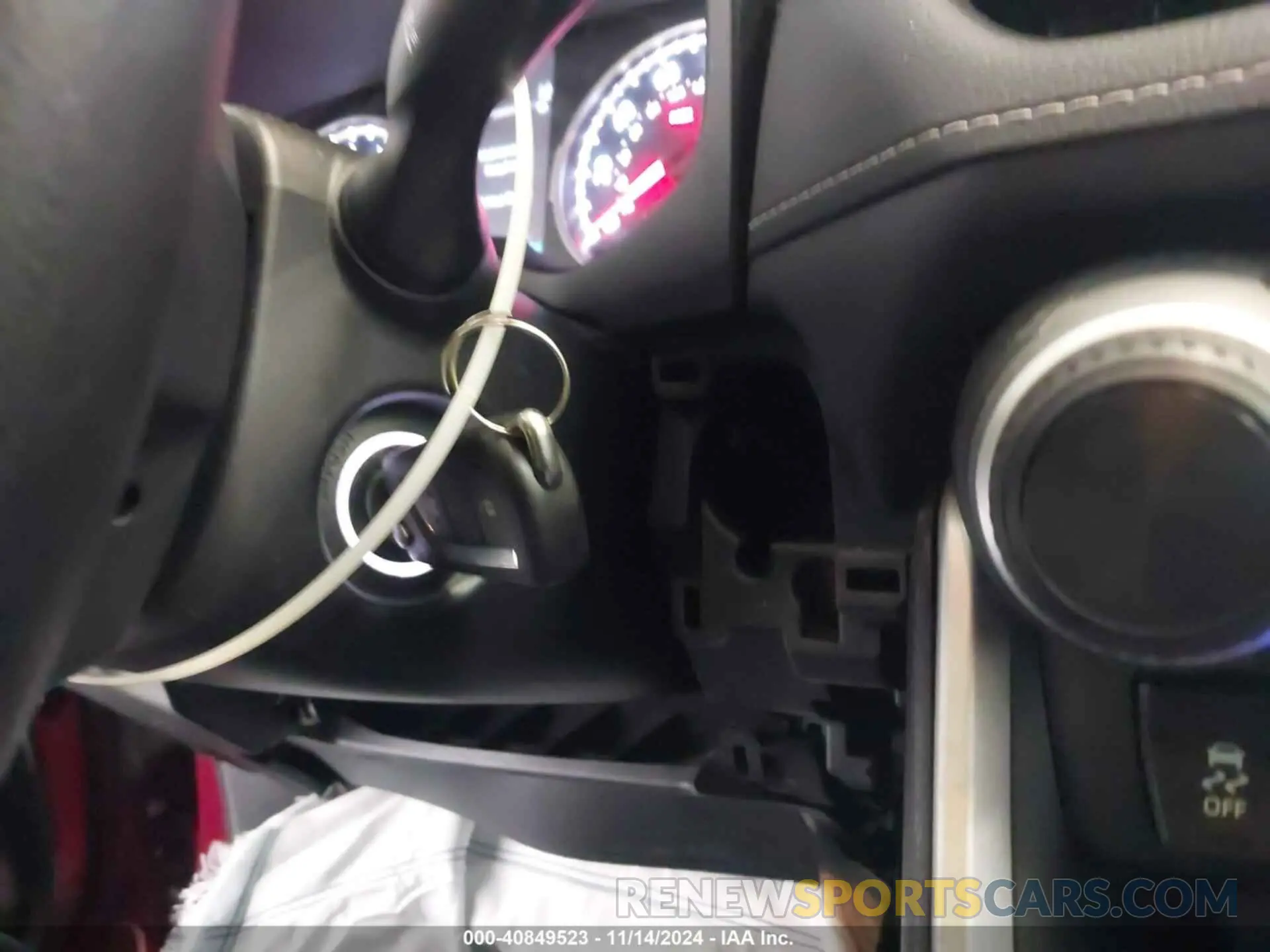 11 Photograph of a damaged car 2T3H1RFV6KW046955 TOYOTA RAV4 2019