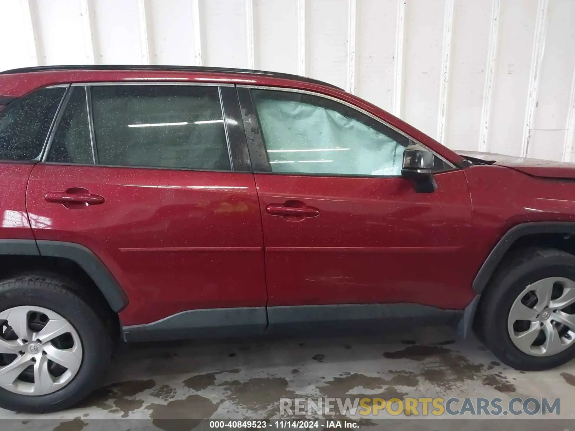 13 Photograph of a damaged car 2T3H1RFV6KW046955 TOYOTA RAV4 2019
