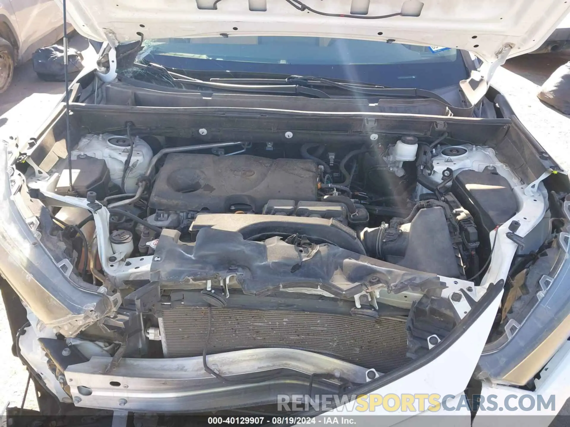 10 Photograph of a damaged car 2T3H1RFV6KW051640 TOYOTA RAV4 2019