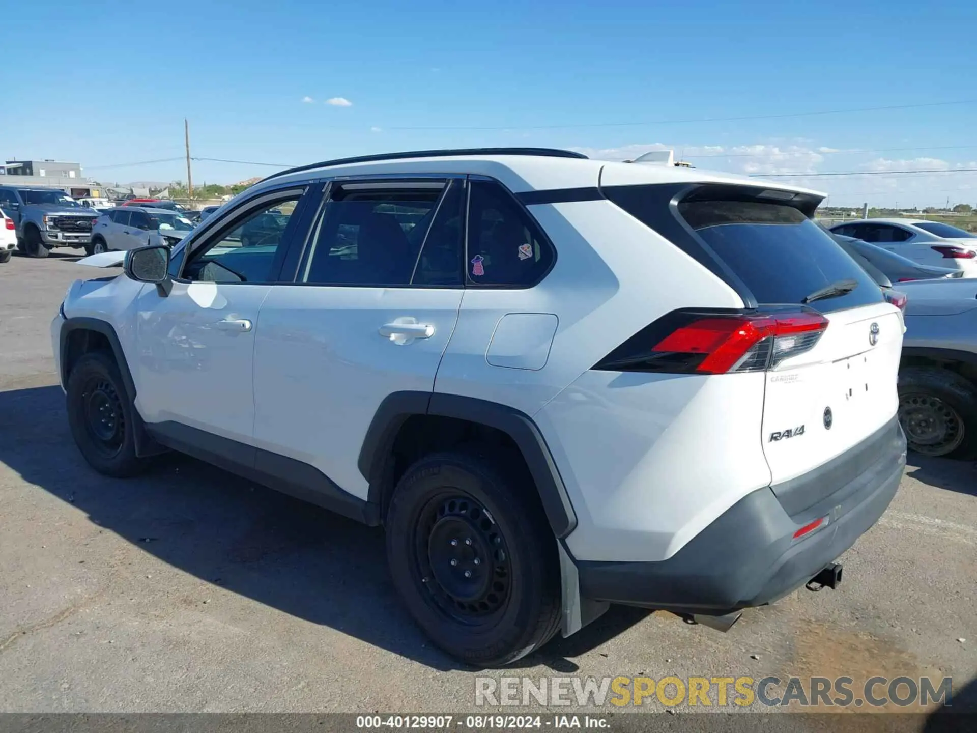 3 Photograph of a damaged car 2T3H1RFV6KW051640 TOYOTA RAV4 2019