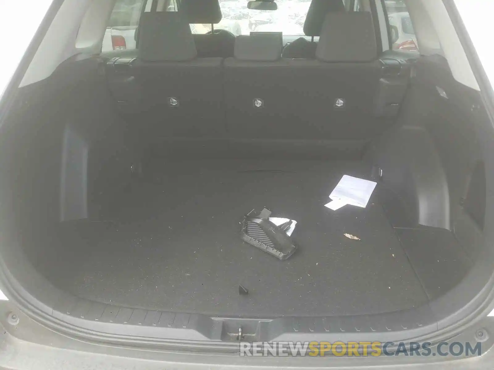 9 Photograph of a damaged car 2T3H1RFV7KC019331 TOYOTA RAV4 2019