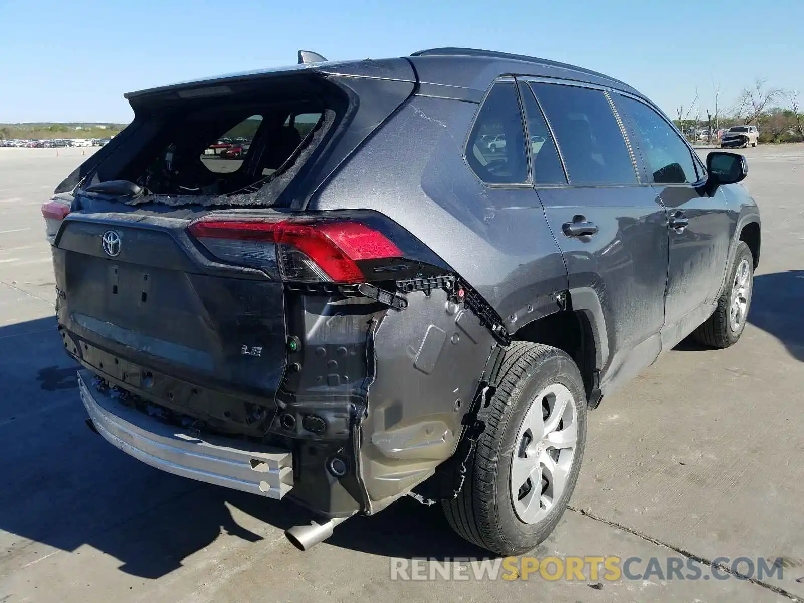 4 Photograph of a damaged car 2T3H1RFV7KC025890 TOYOTA RAV4 2019