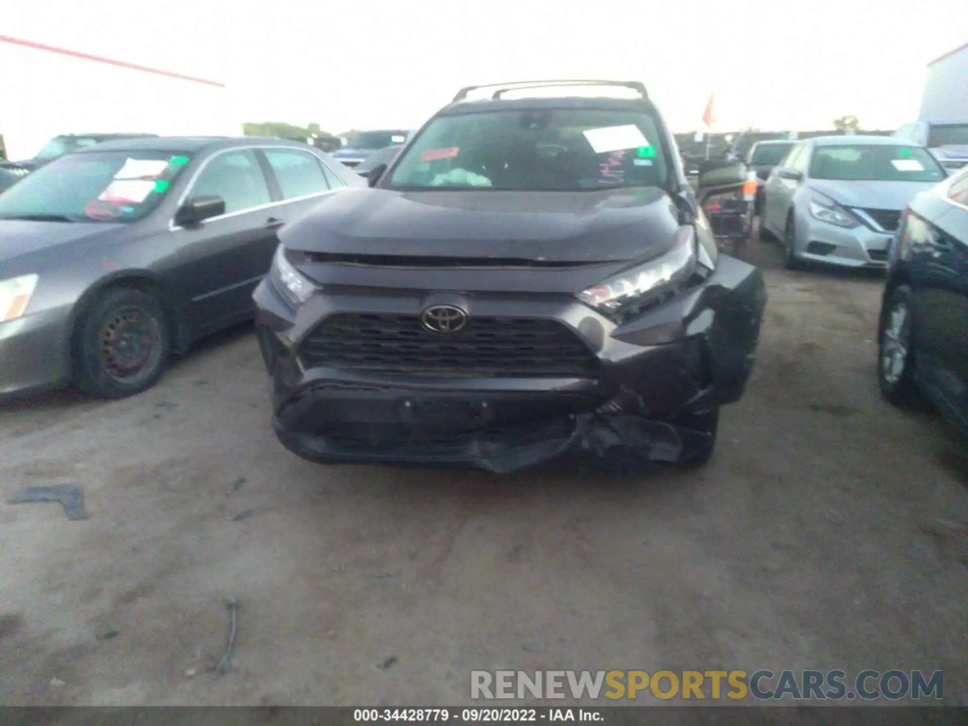 6 Photograph of a damaged car 2T3H1RFV7KW003192 TOYOTA RAV4 2019