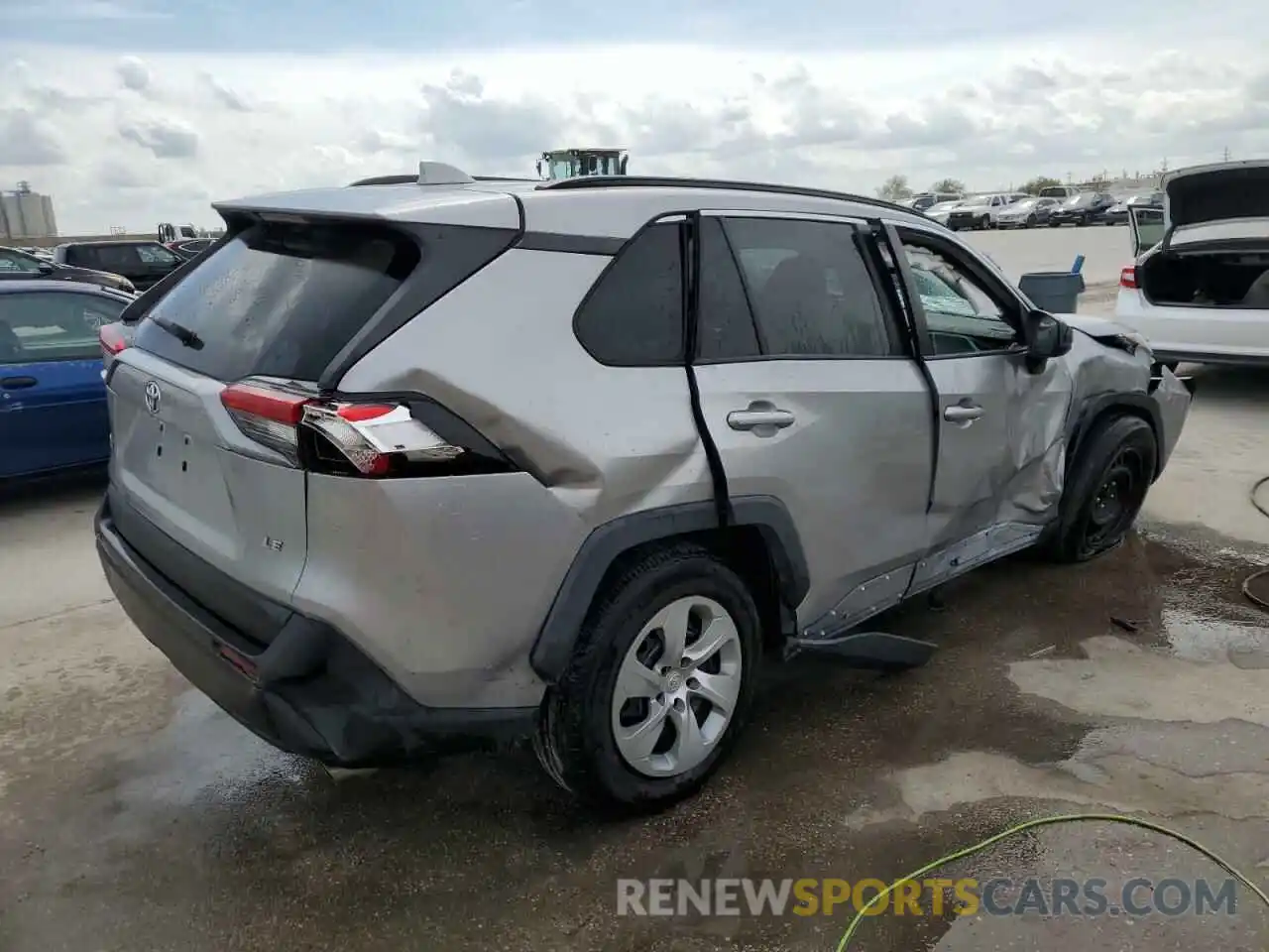 3 Photograph of a damaged car 2T3H1RFV7KW016119 TOYOTA RAV4 2019