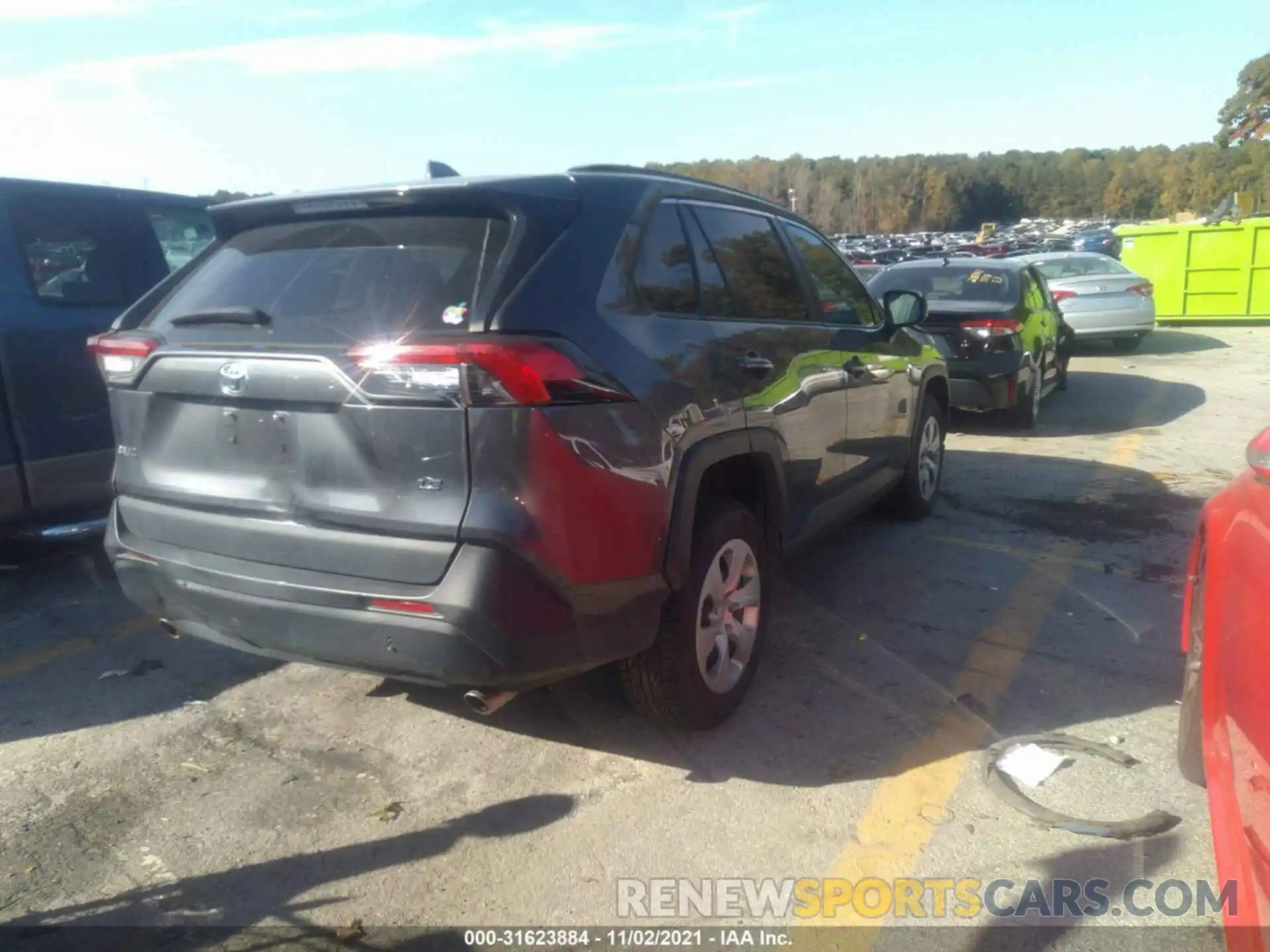 4 Photograph of a damaged car 2T3H1RFV7KW019716 TOYOTA RAV4 2019